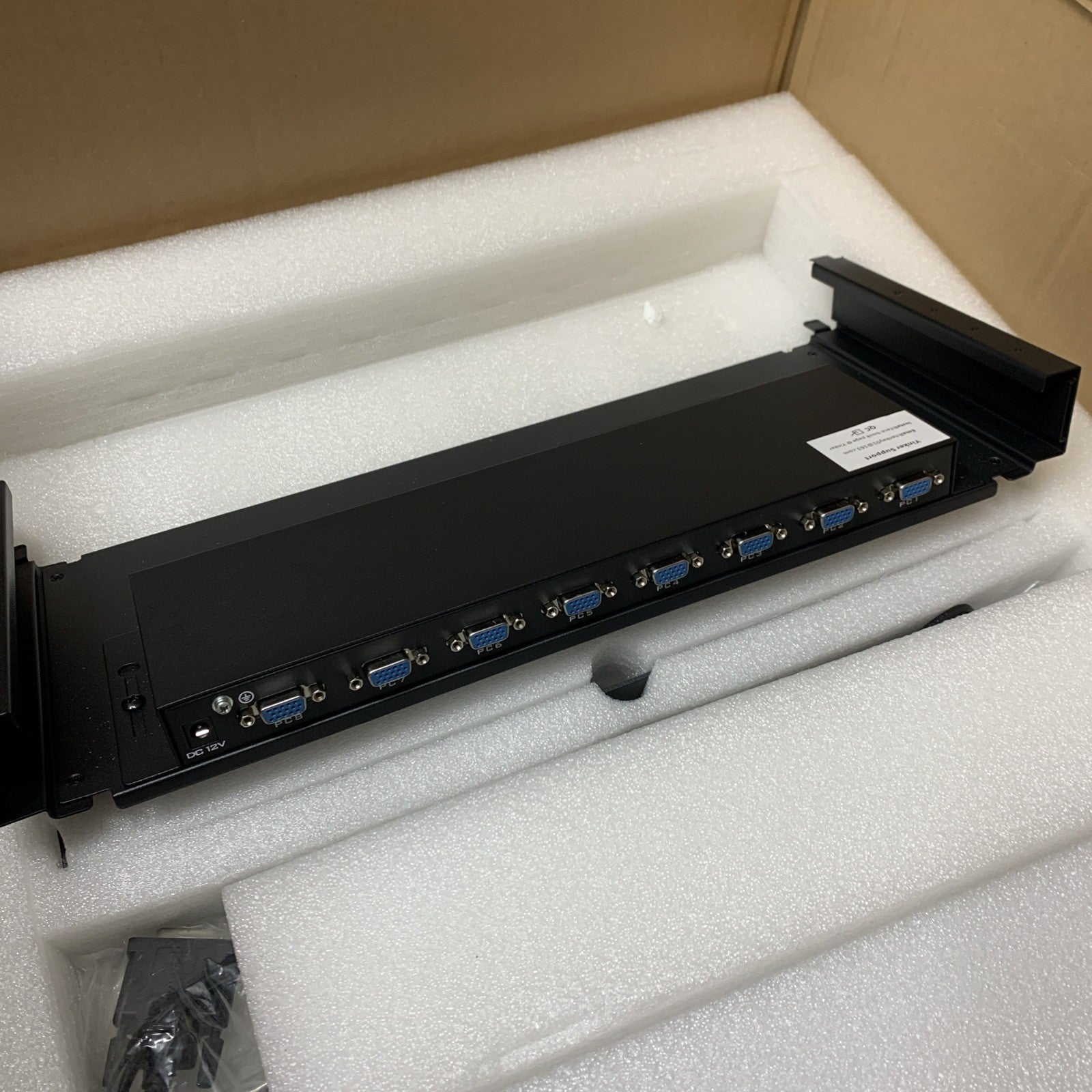 LCD KVM Switch VGA, 17'' LCD Monitor Rack Mount KVM Console 8 Port for 1U 19'...