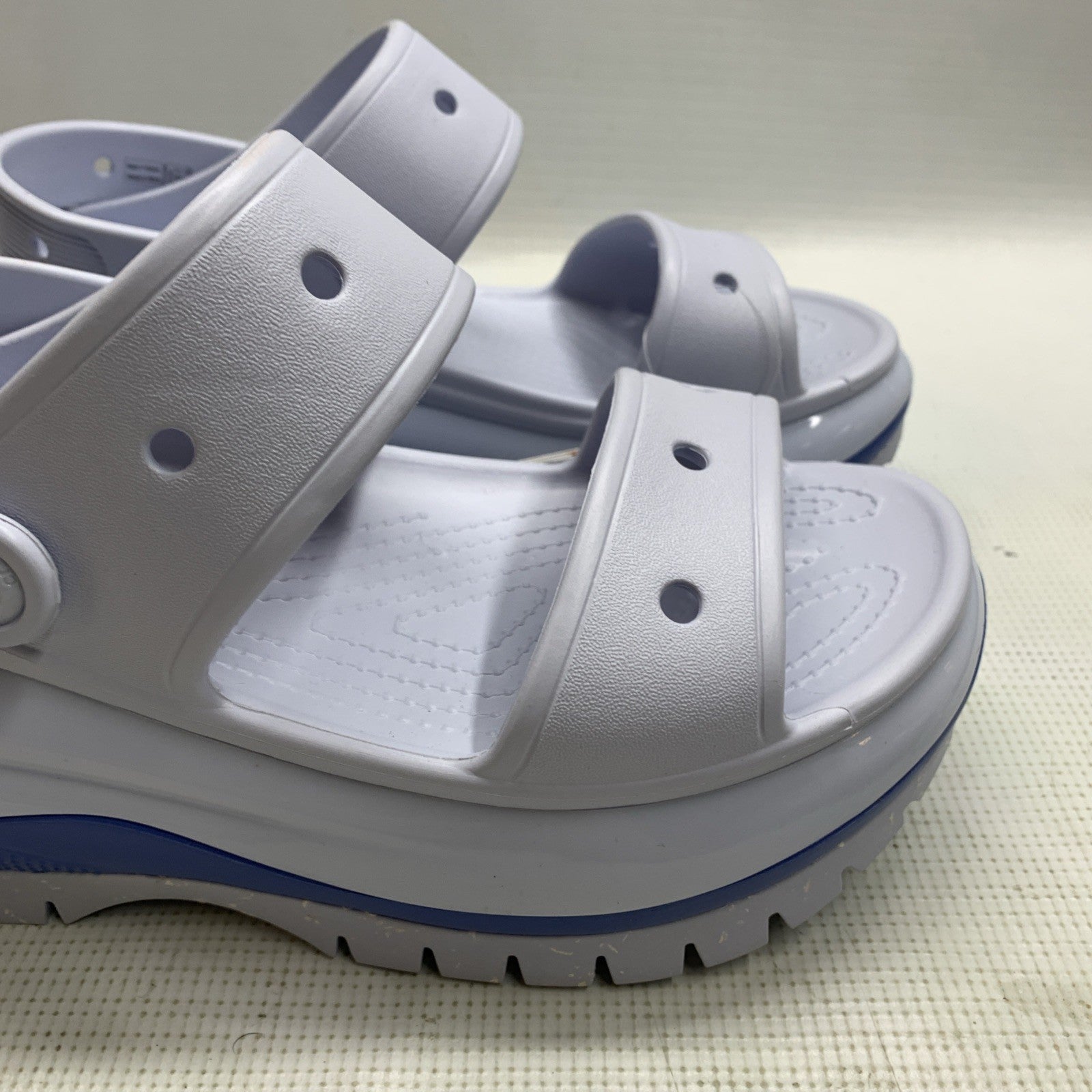 Crocs Classic Mega Crush Platform Sandal White Blue Unisex-Adult Women 9 Men's 7
