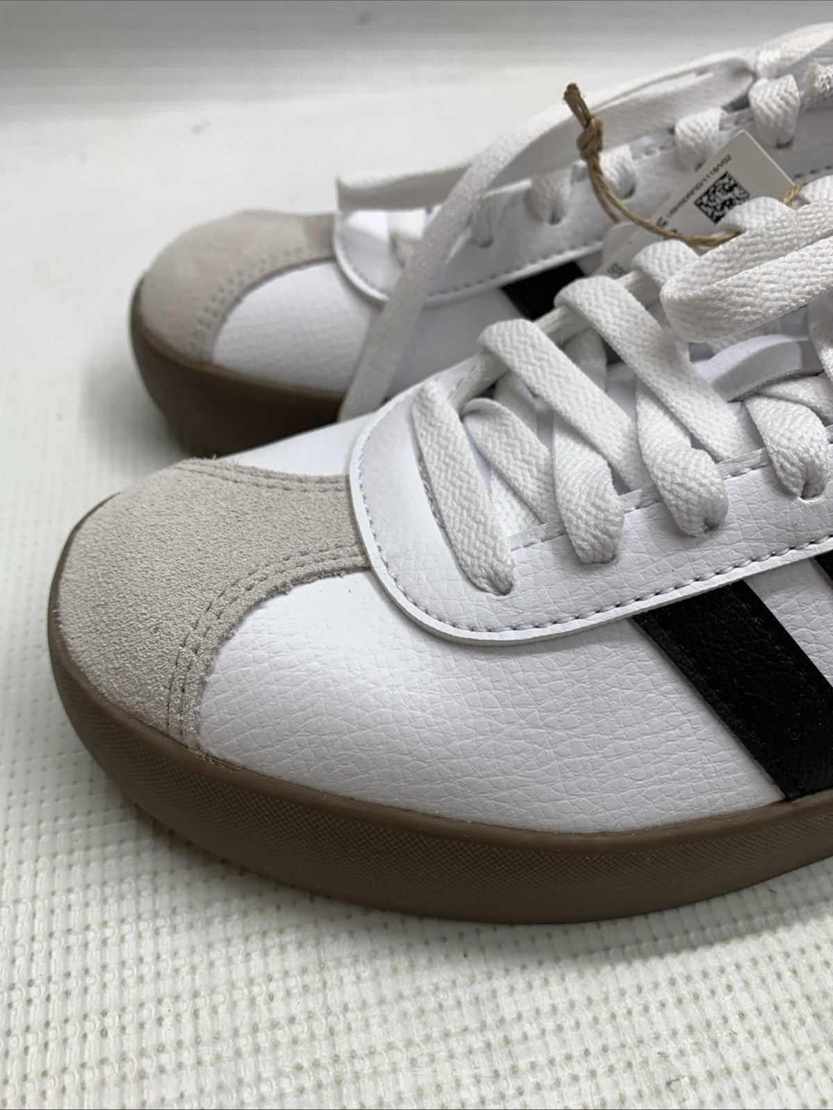 adidas Women's VL Court 3.0 Sneaker White 7.5 Lace-Up Shoes Lightweight ID8797