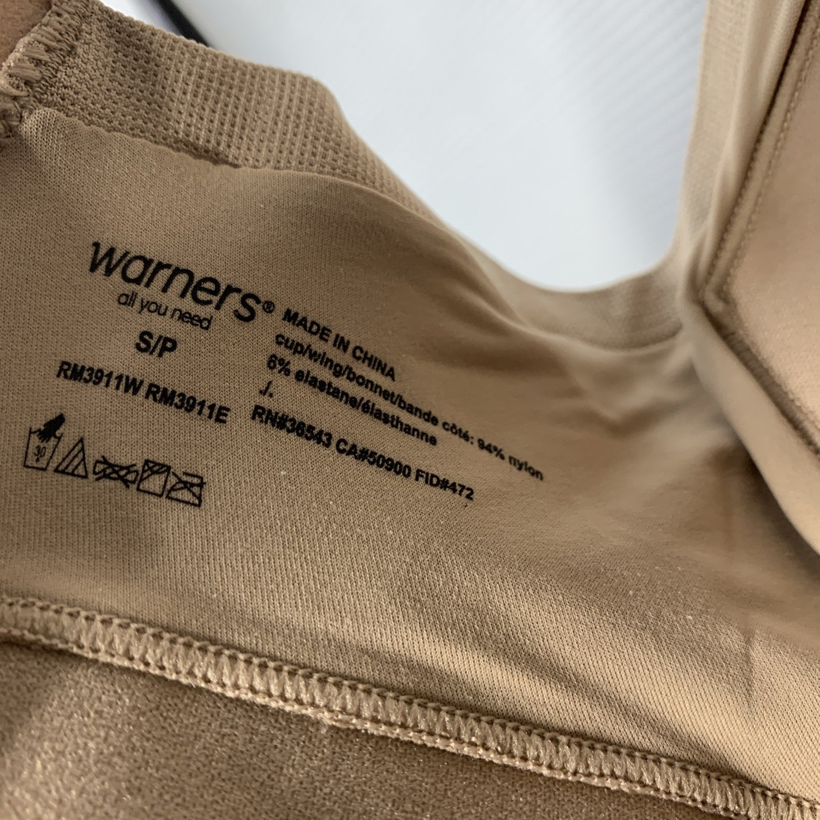 Warner's Women's Easy Does It Underarm Smoothing Wireless Comfort Bra Size Small