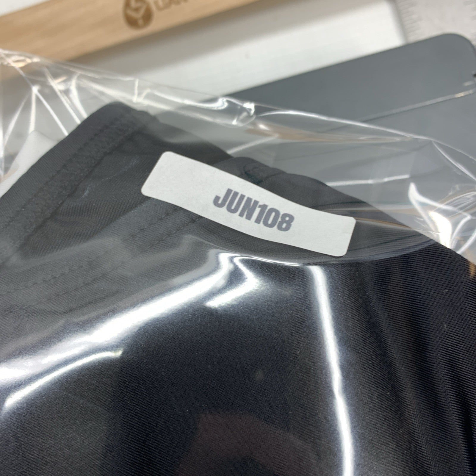 TYR MALIT1A Alliance T-Splice Maxfit One Piece Swimsuit Size 32(M) Black/White