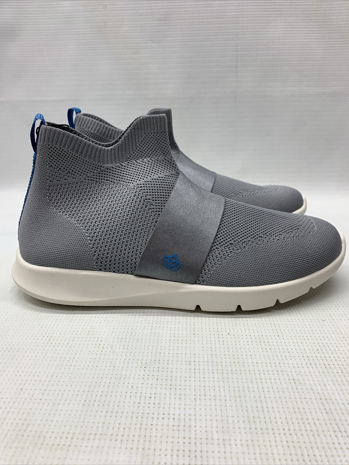 Spenco Women's Karma Deluxe Sneaker, Ghost Grey Size 9.5D Casual Shoes Non-slip