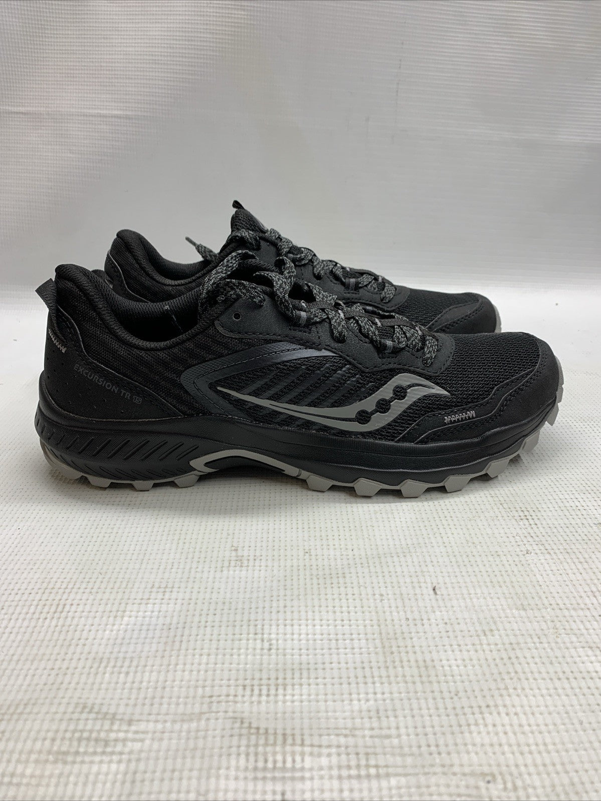 Saucony Men's Excursion TR15 Trail Running Shoe, Black/Shadow S20668-10 Size 9.5
