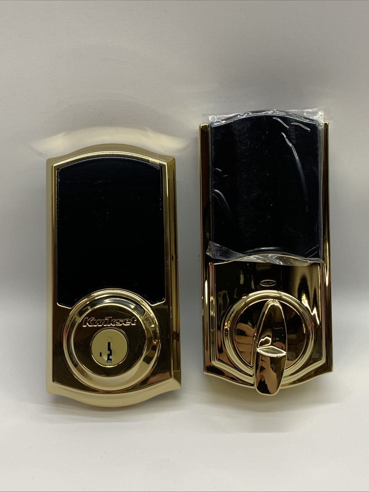 Kwikset 916 Keyless Entry Touchscreen HomeConnect Electronic Deadbolt Smart Lock
