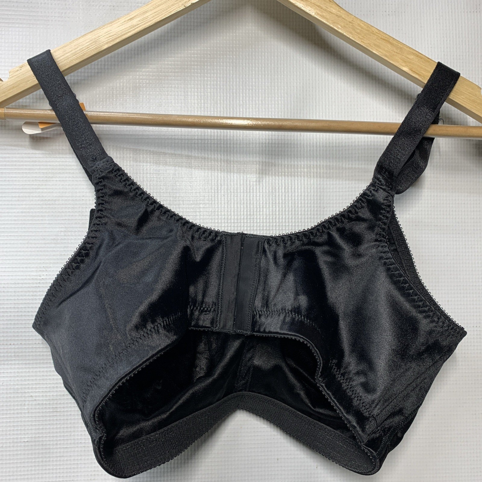 Bali Womens Double Support Wirefree Bra 36DD Black Classic Support Adjustable