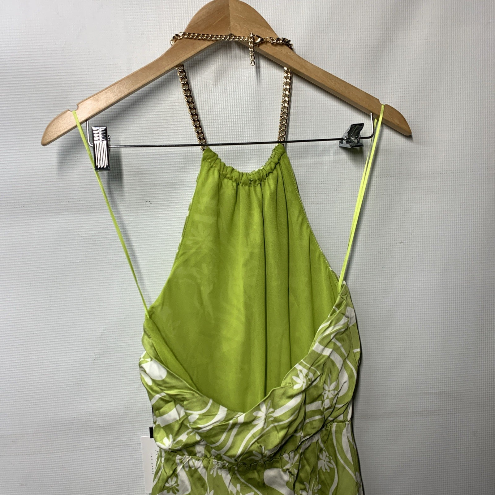 Light green ASTR Women's The Label Laylin evening dress for women, XS, suitable for parties, stylish and elegant attire.