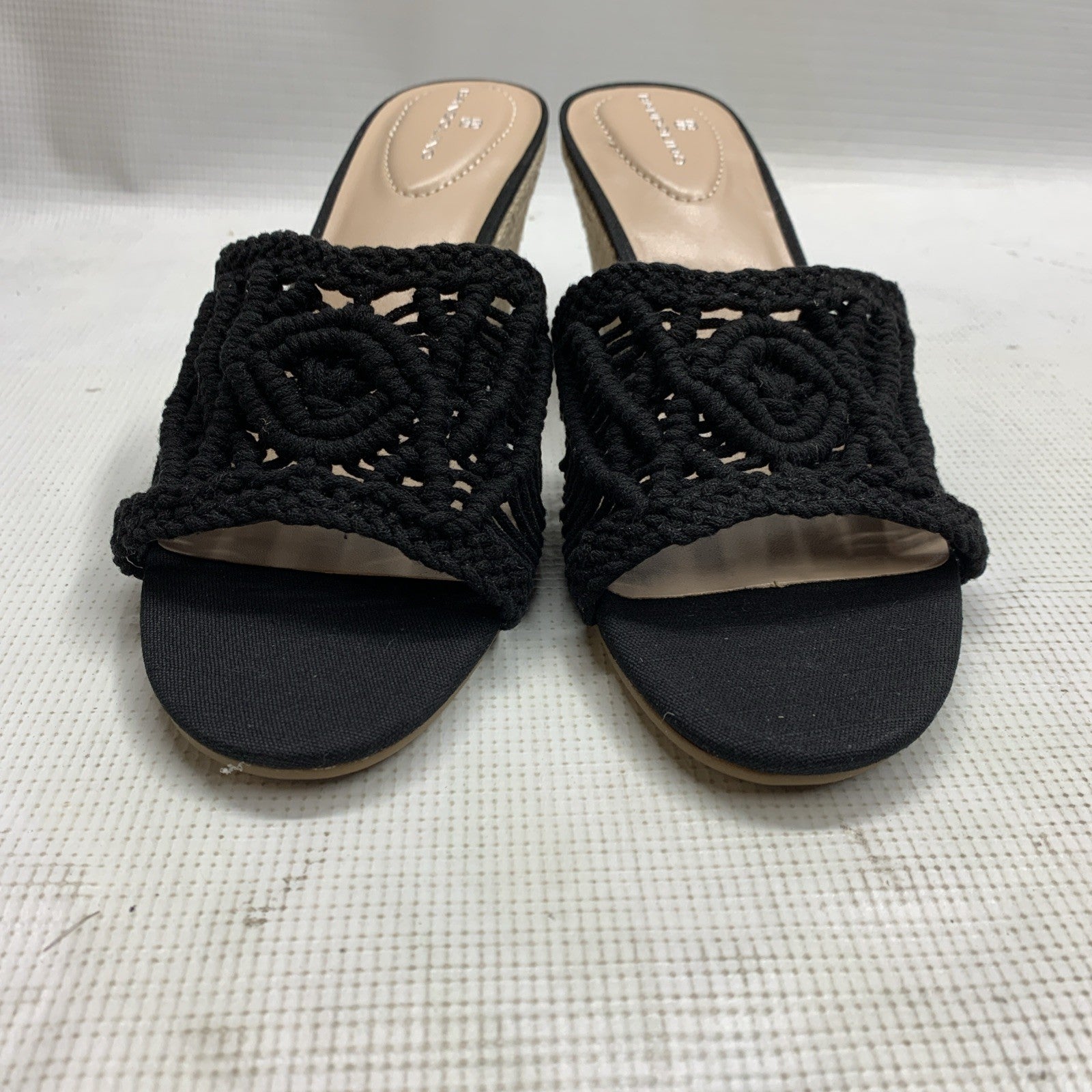 Bandolino Women's Andrrea Wedge Sandal Black Size 11 Medium Open Toe Slip-on