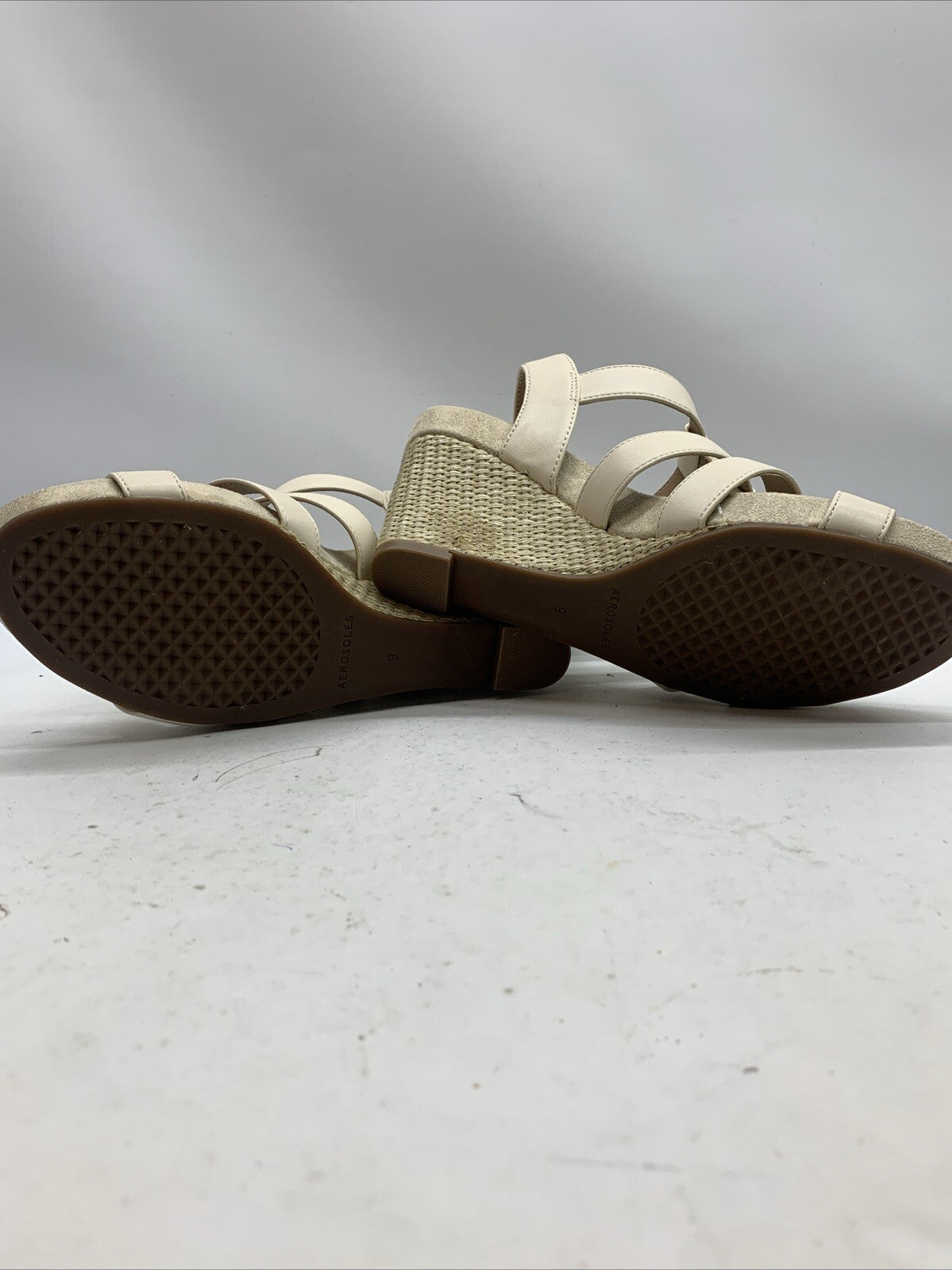 Woman's Sandals Aerosoles Paige Wedge Heel Sandal 9W Eggnog Buckled anklestrap