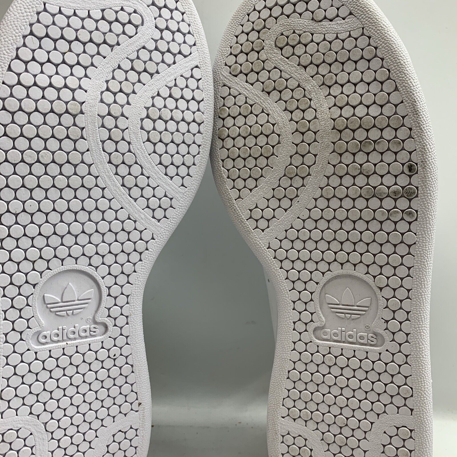 adidas Originals Women's Stan Smith Sneakers White/Gold Metallic Lace-up Size 7