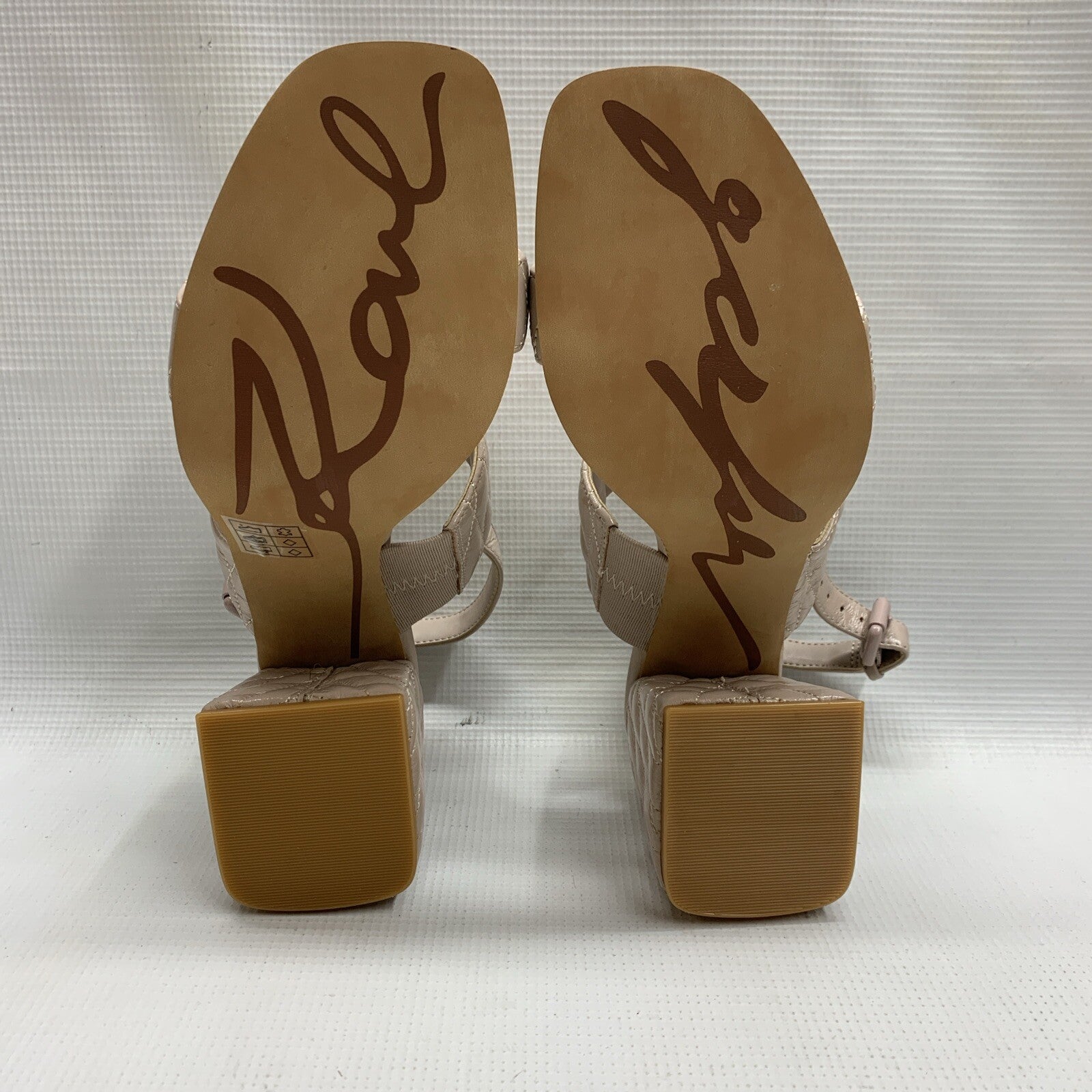 Karl Lagerfeld Paris Women’s Everyday Helled Sarina Sandal In Dune Pink Size 9