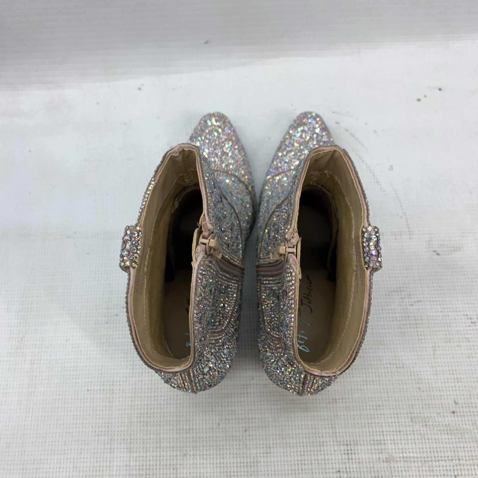 Betsey Johnson Women’s Emory Rhinestone Ankle Side Zipper Bootie SB-DIVA 8.5W