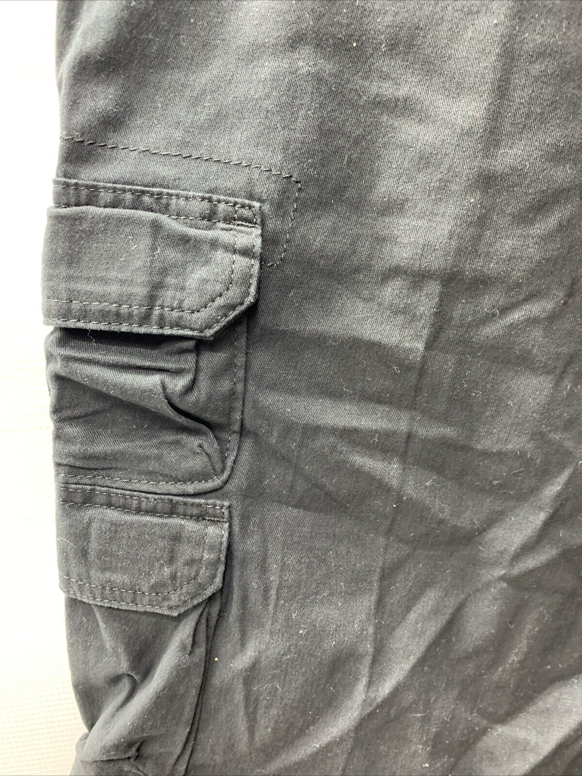 Wrangler Authentics Men’s  Relaxed Fit Stretch Cargo Short Black 40 with Pockets