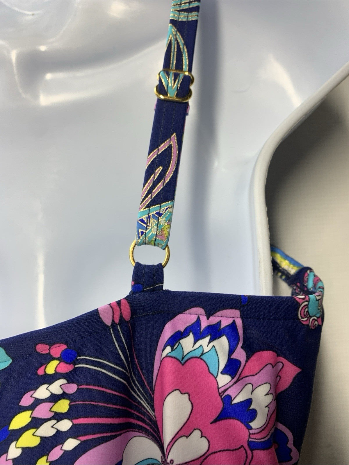 Maxine Of Hollywood Shirred Front Surplice One Piece Swimsuit MM2AW38 Size 12