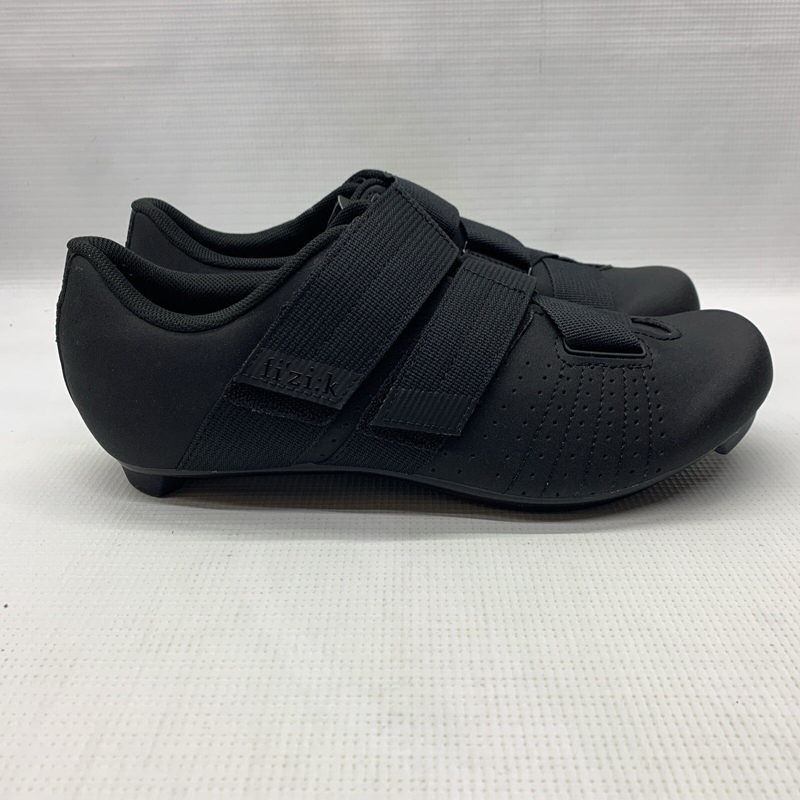 Fi'zi:k Tempo R5 Powerstrap Cycling Shoe Black Size 8.5 Hook & Loop Lightweight
