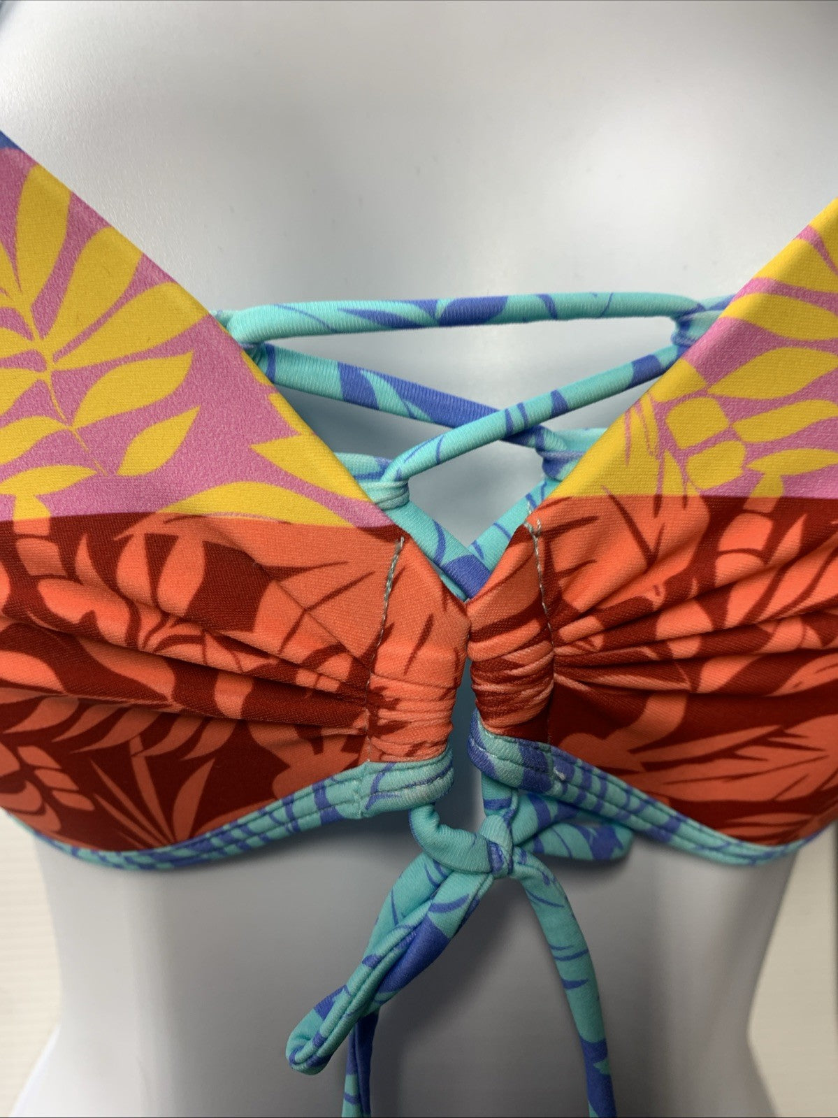 Body Glove Baby Love Molded Cup Triangle Push Up Bikini Top Swimsuit XL Tropical