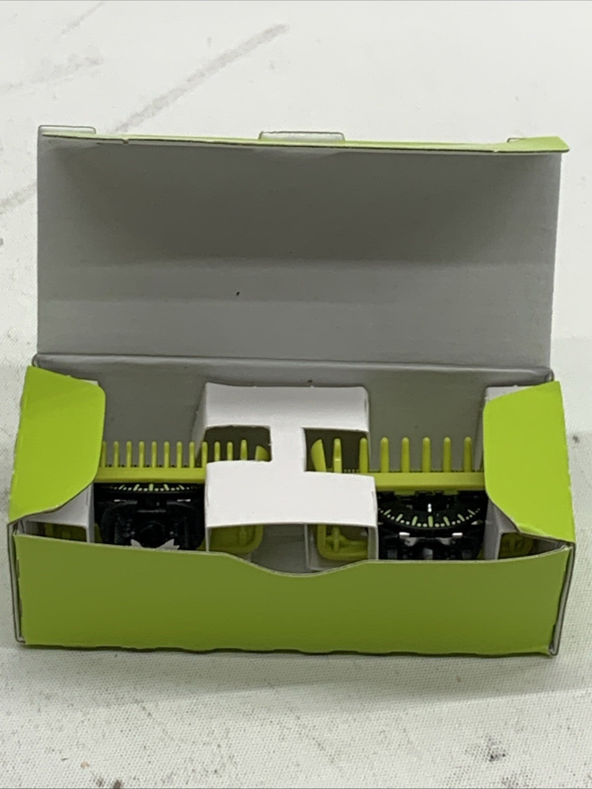 Philips Norelco QP6542 OneBlade Pro Hybrid Face & Body Groomer Li-Ion – Wet/Dry