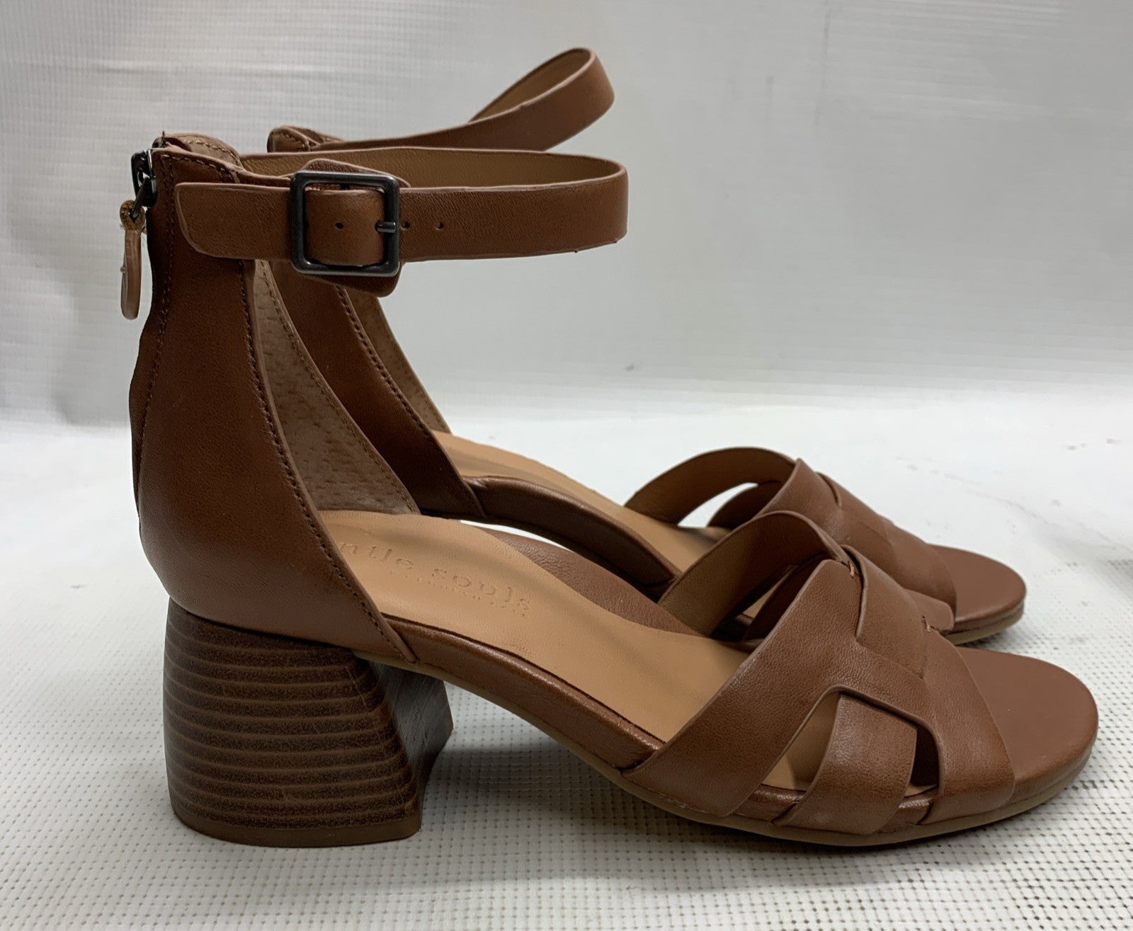 Gentle Souls by Kenneth Cole MYLA Heeled Sandal Brown GS24MYL02 Strappy Size 9.5