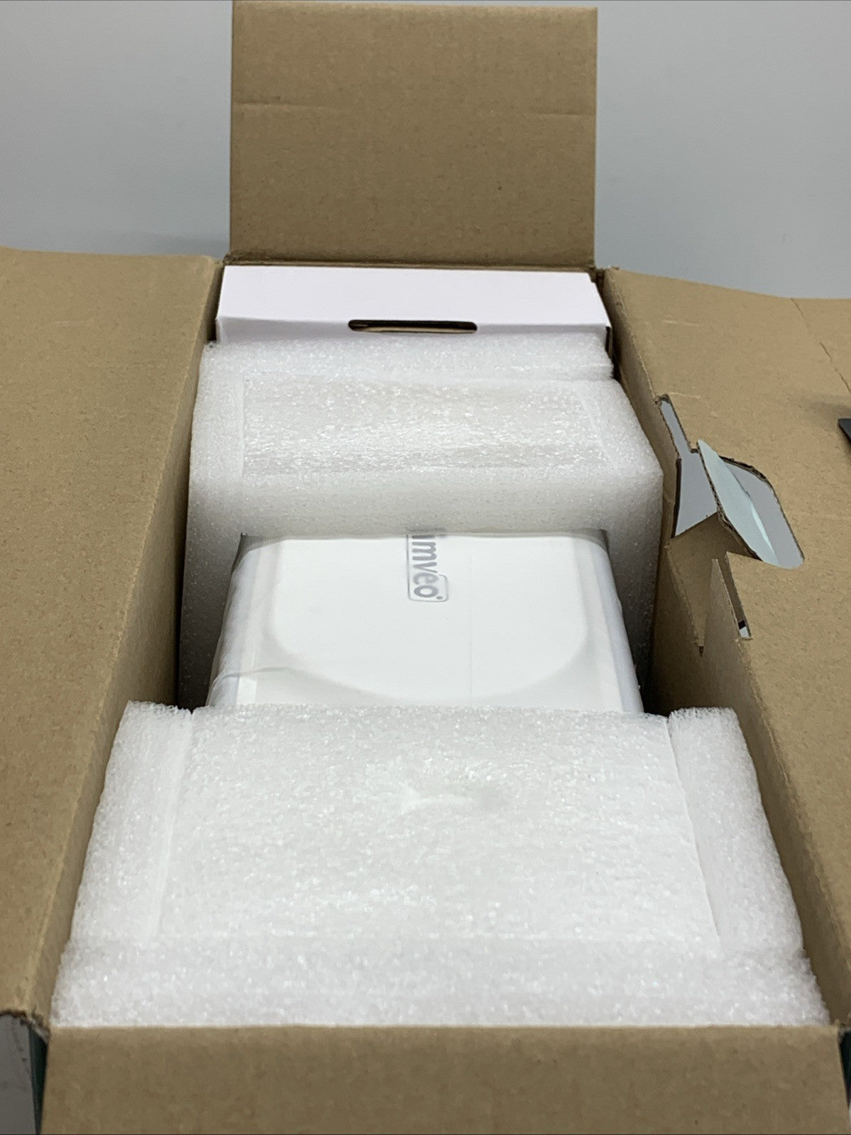 Projector [AI Auto Focus/Auto Lens Cap] Outdoor-Projector-4K with WiFi 6 White