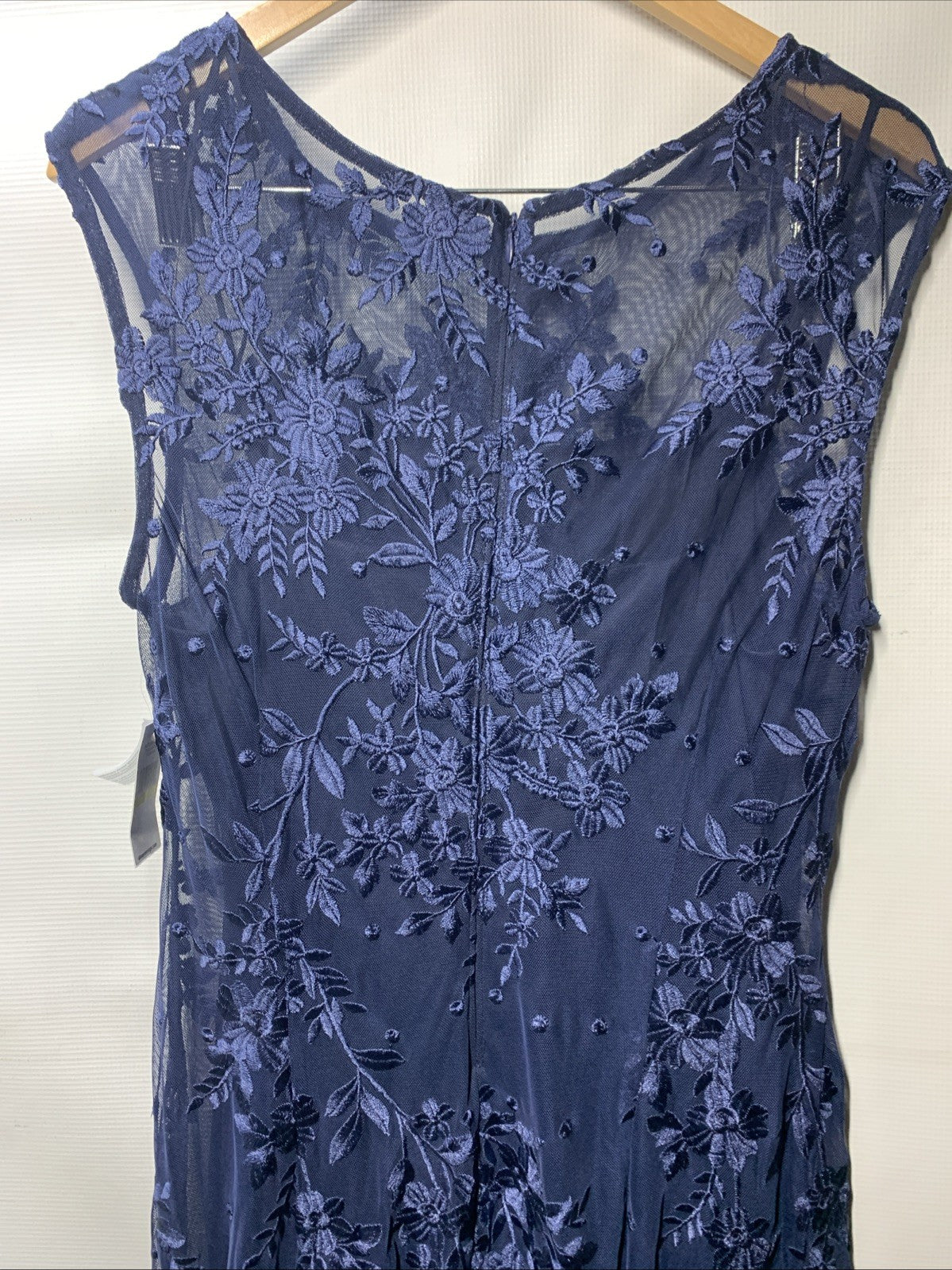 Alex Evenings Women's Dress Embroidered Detail Wedding Cocktail Party Size 14P