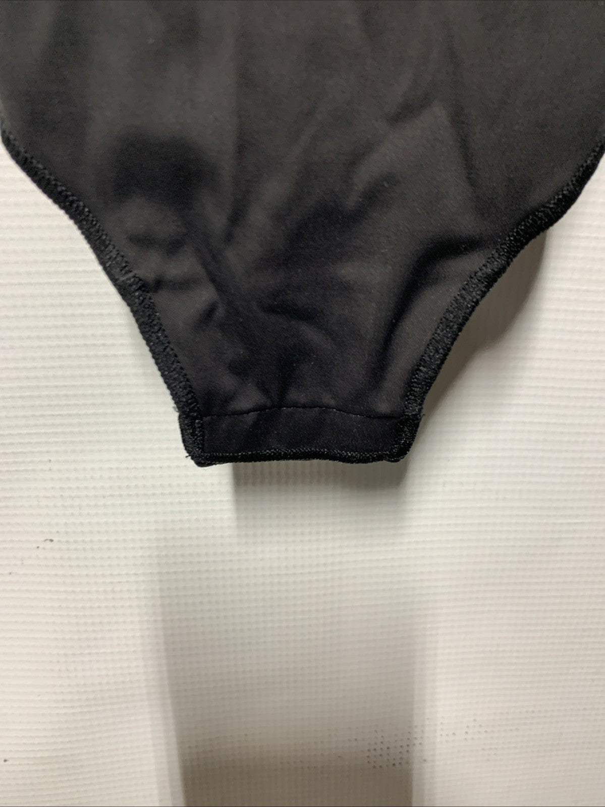 Maidenform DMS131 black firm control tummy shaping multiway thong bodysuit, large size, seamless shapewear for women.