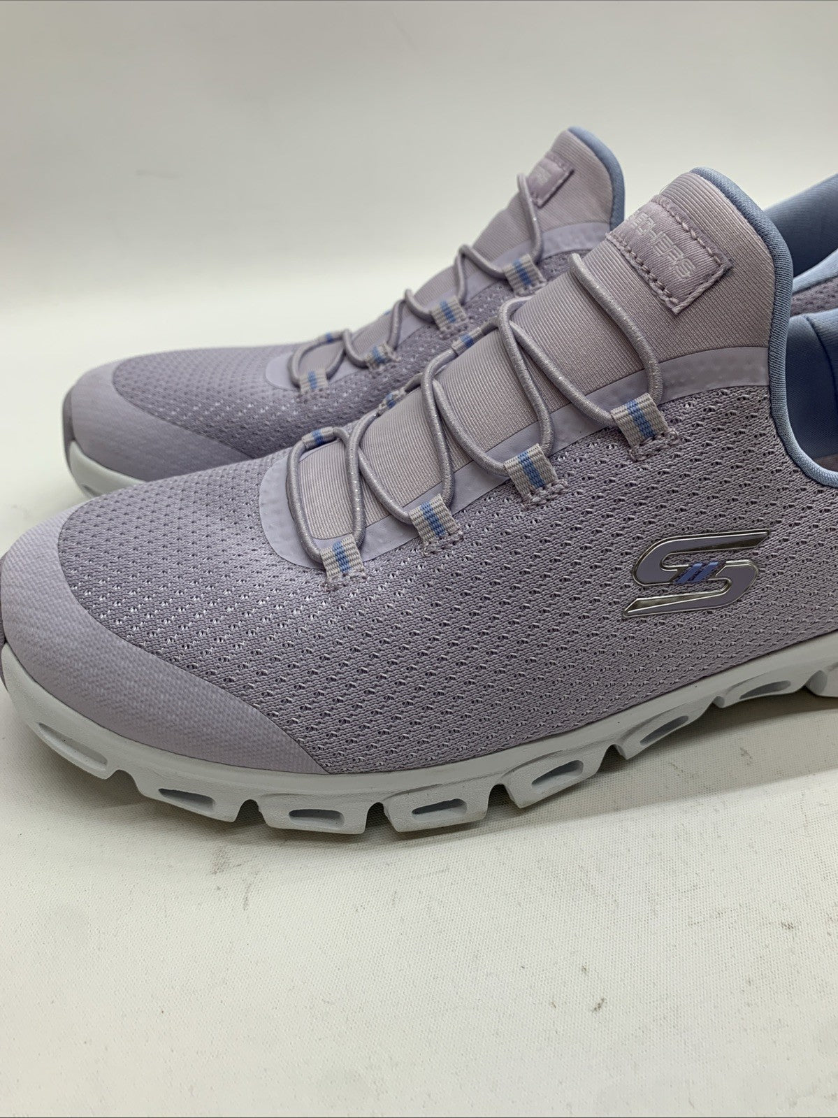 Skechers Women's Glide-Step-Pursuit Hands Free Slip-ins Sneaker Pull-On Lavender