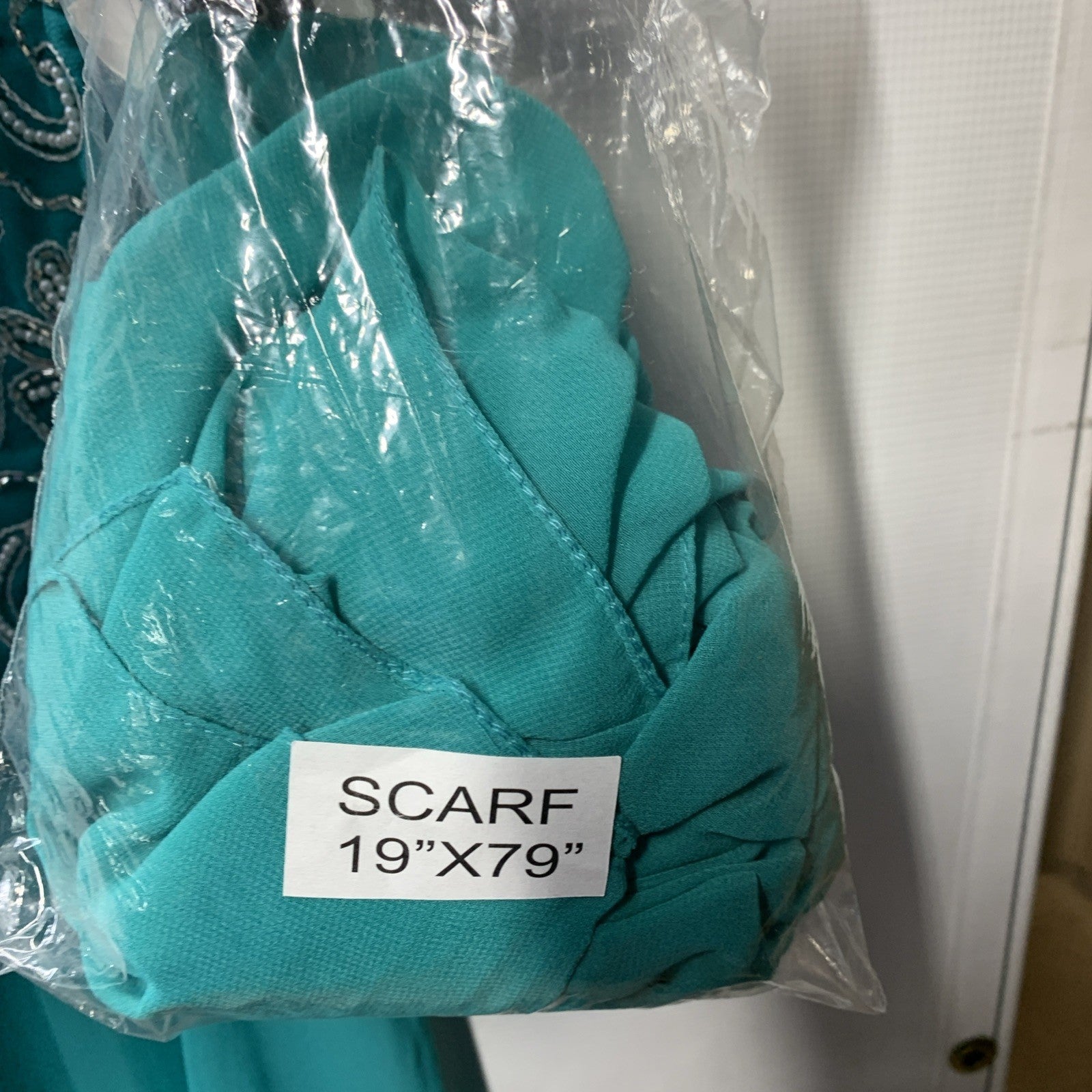 J Kara Sleeveless Scallop Trim Beaded Dress Wedding Formal with Scarf Size 6