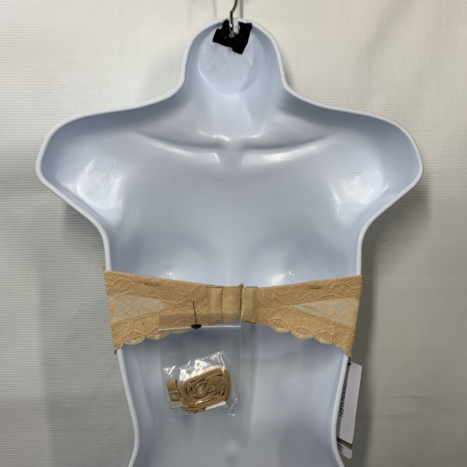 CALVIN KLEIN Seductive Comfort Lace Strapless Convertible Nude Push Up Bra - 32D