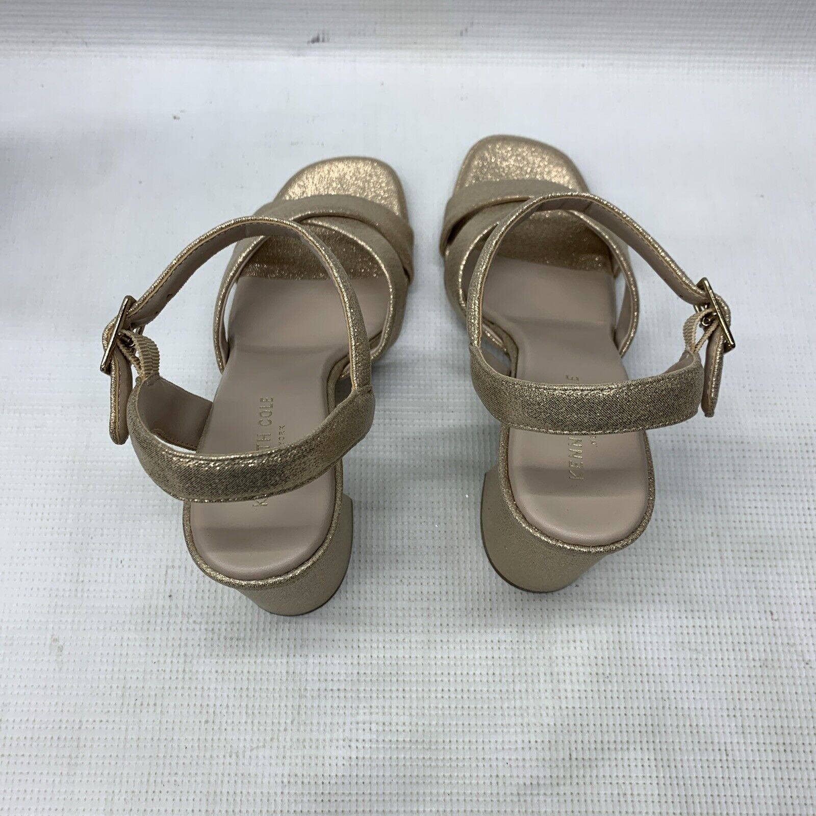 Kenneth Cole New York Women's Lessia Wedge Heeled Sandal Size 8.5 Light Gold