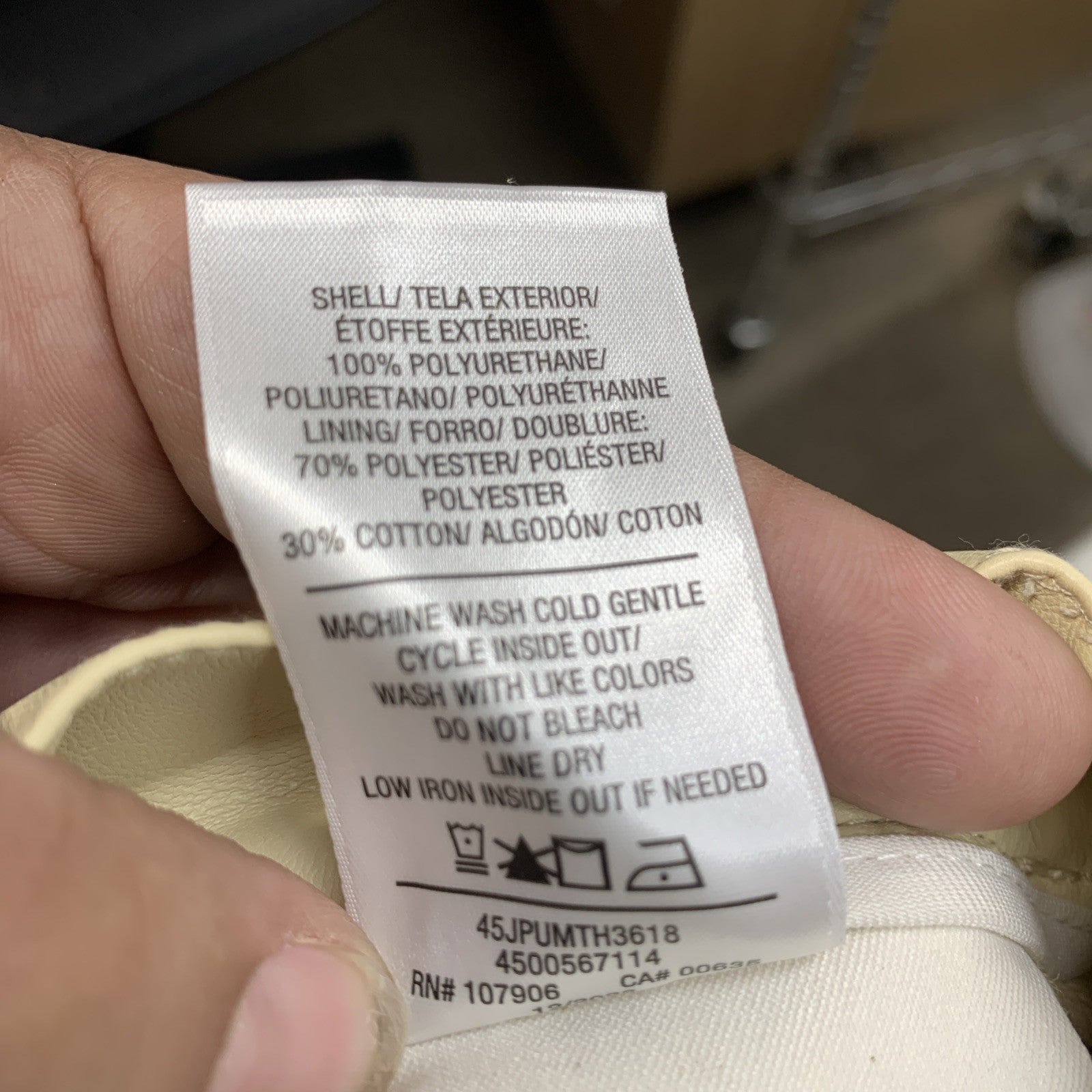 HUDSON Women's Mid Rise Pleated Short Size 33 Moth Collection with Pockets