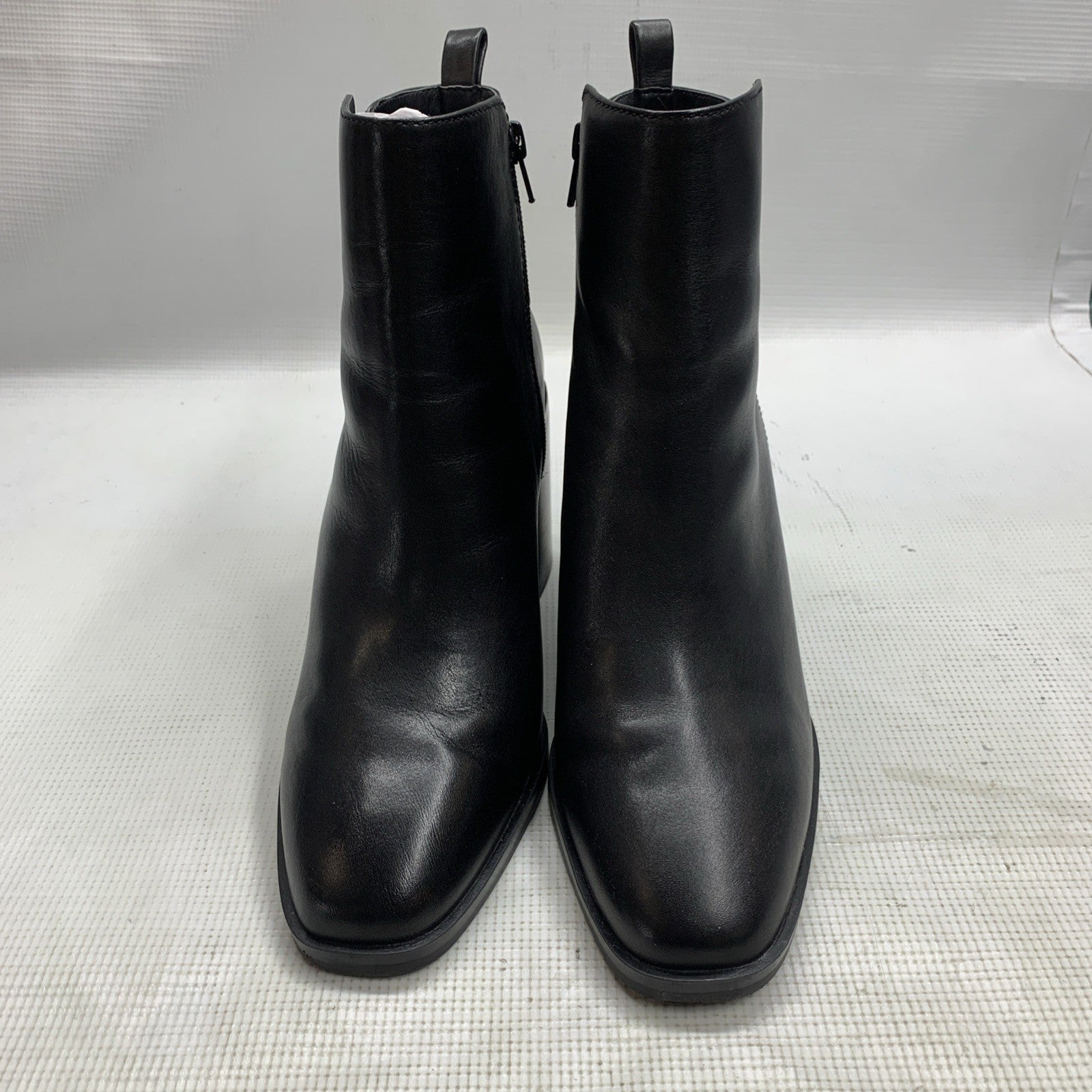 ALDO Womens Hay Ankle Boot Black Size 10 B HAY-001 001-043 Block Heel Almond Toe
