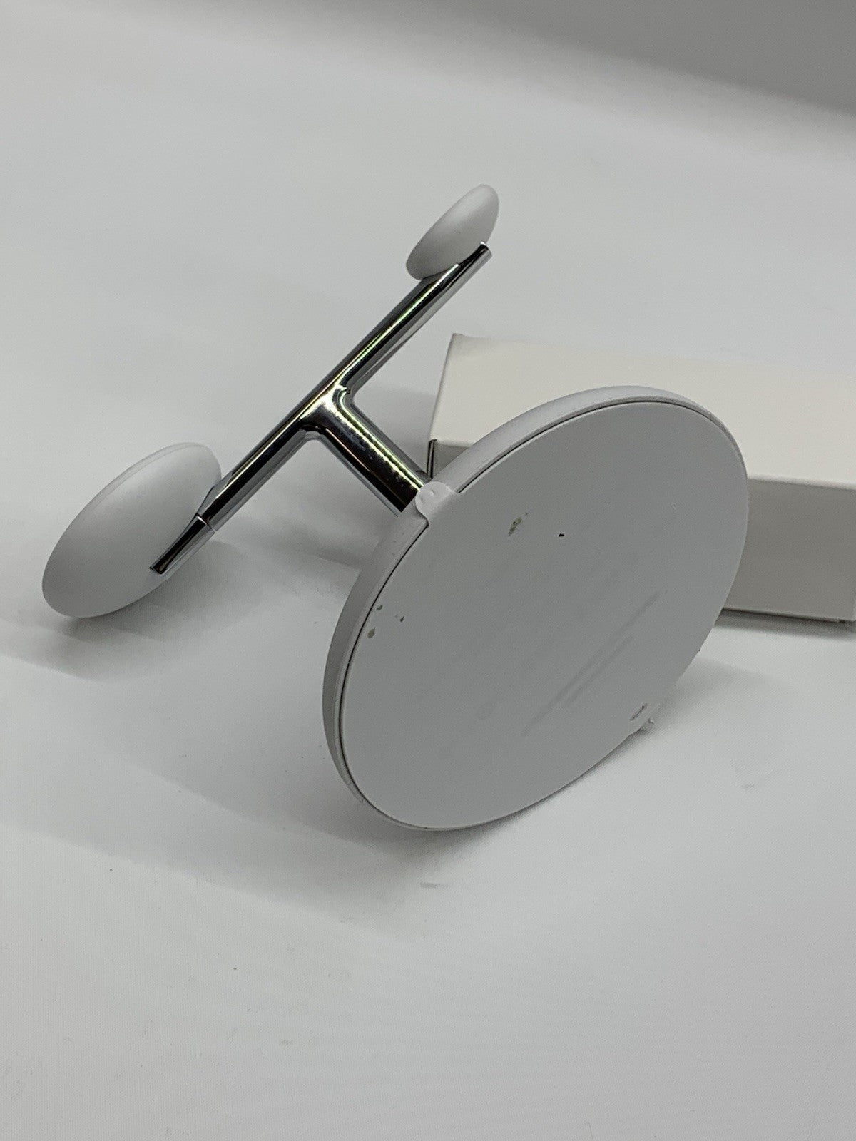 Belkin BoostCharge Pro 3-in-1 Magnetic Charging Stand (Qi2 and MagSafe) - White