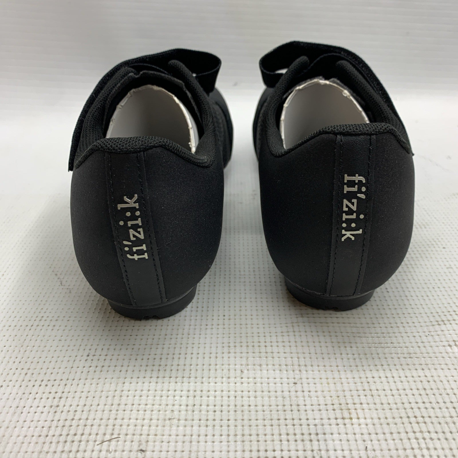 Fi'zi:k Tempo R5 Powerstrap Cycling Shoe Black Size 9.5 Hook & Loop Lightweight