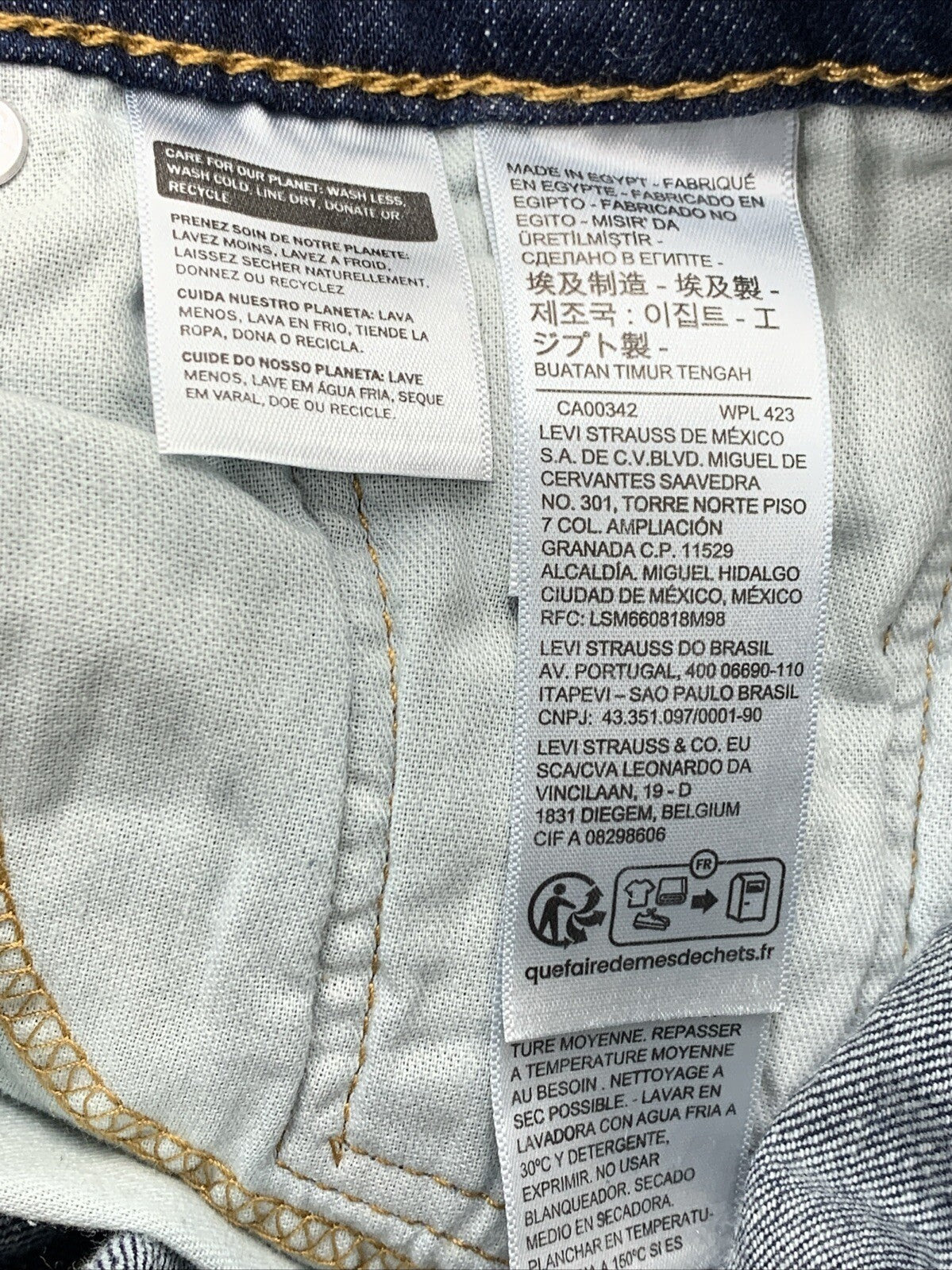 Levi's Men's 505 Regular Fit Jean Nail Loop Knot Pants Size 30W x 32L 005052195
