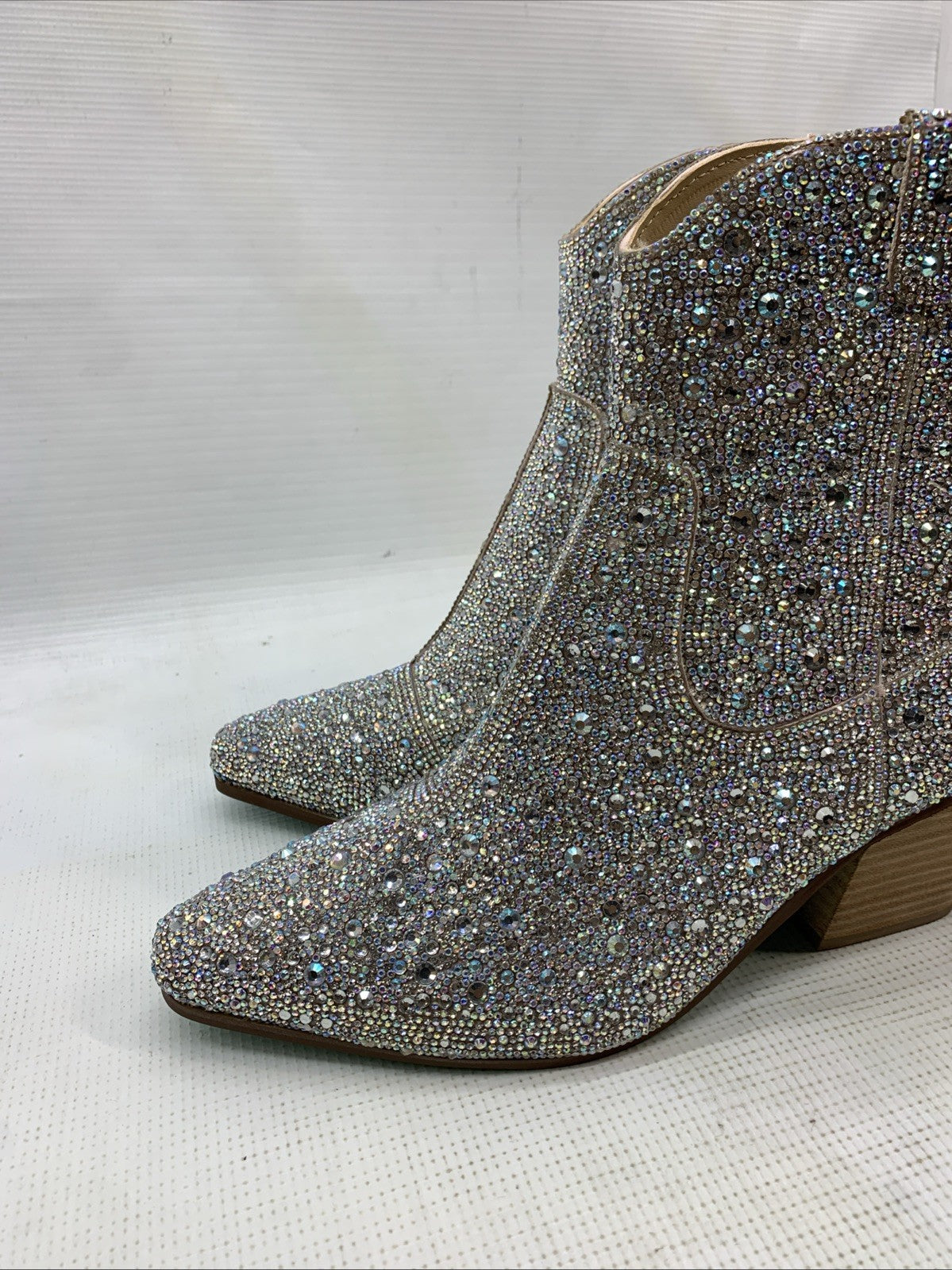 Betsey Johnson Women’s Emory Rhinestone Ankle Side Zipper Bootie SB-DIVA 8.5W
