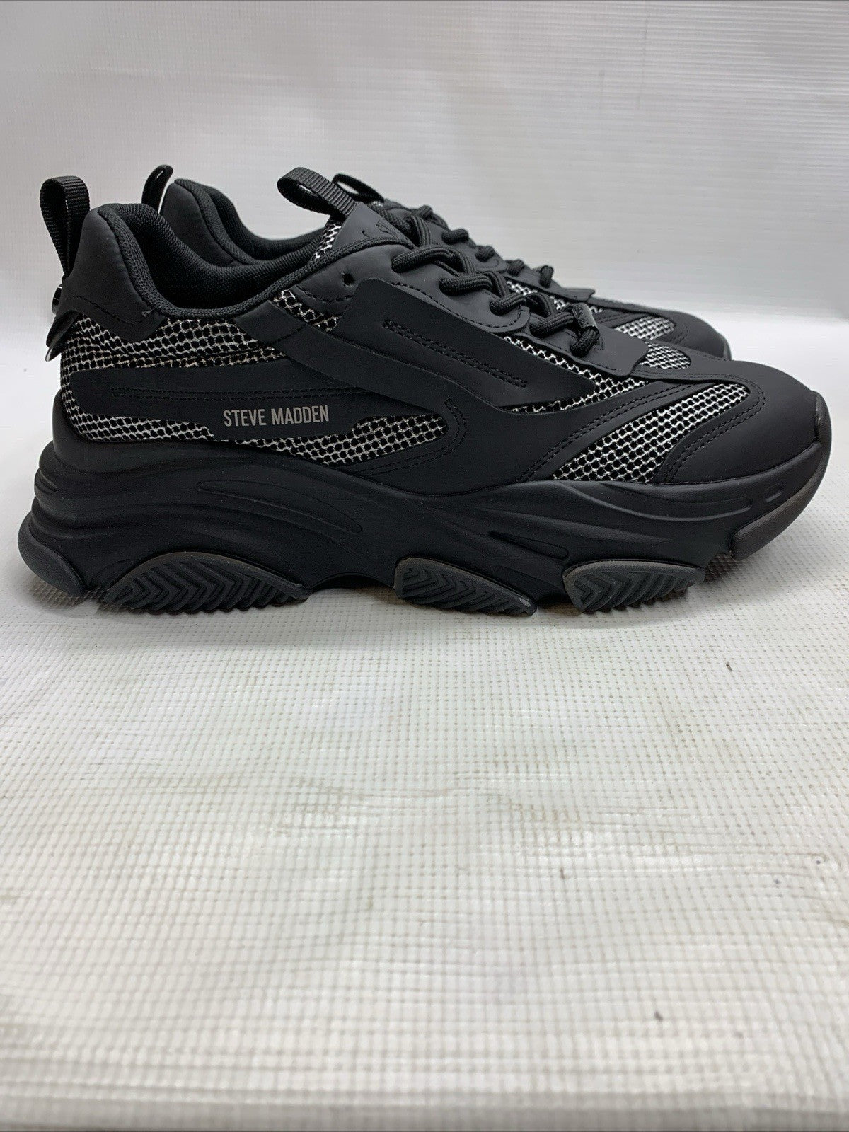 Steve Madden Mens Possession Platform Sneaker 10.5M Black Sliver Mesh Lace-up