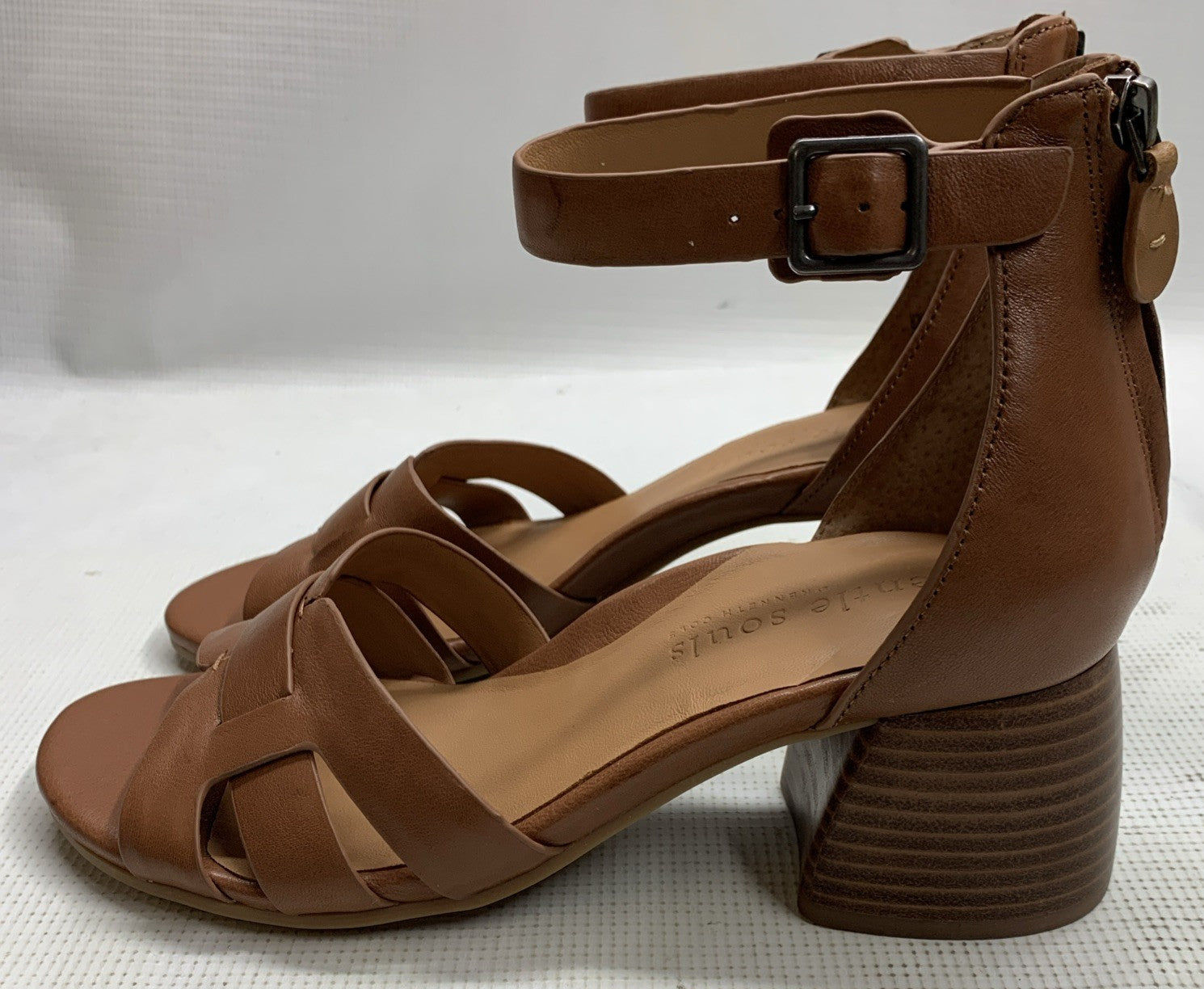 Gentle Souls by Kenneth Cole MYLA Heeled Sandal Brown GS24MYL02 Strappy Size 9.5