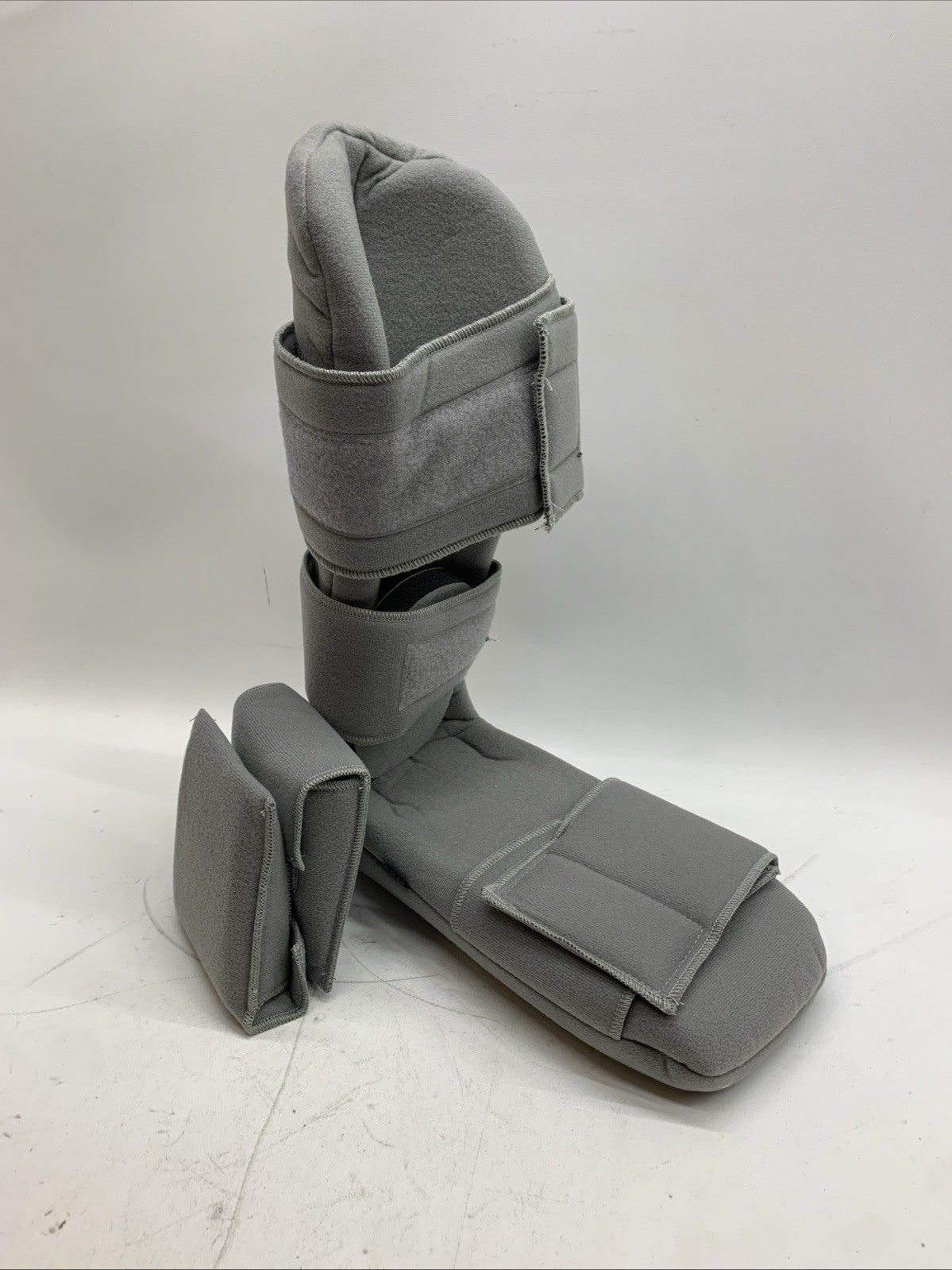 Leg Brace Support Splint Trigger Point Night Plus Stretch Wedges Soft Gray Large