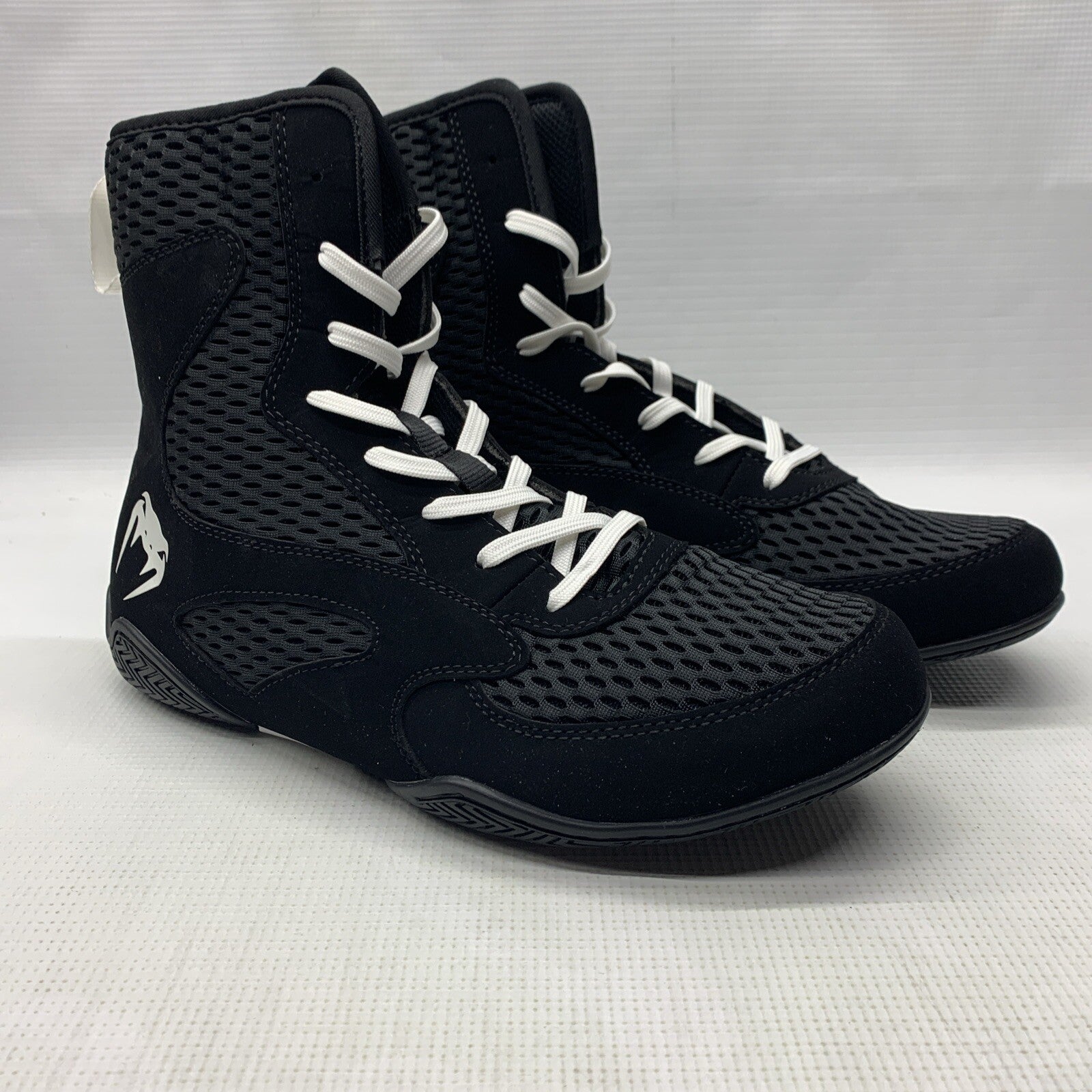 Venum Contender Men’s Size 9 High Top Boxing/MMA Shoes Blac0/wht Mid-cut Lace-up