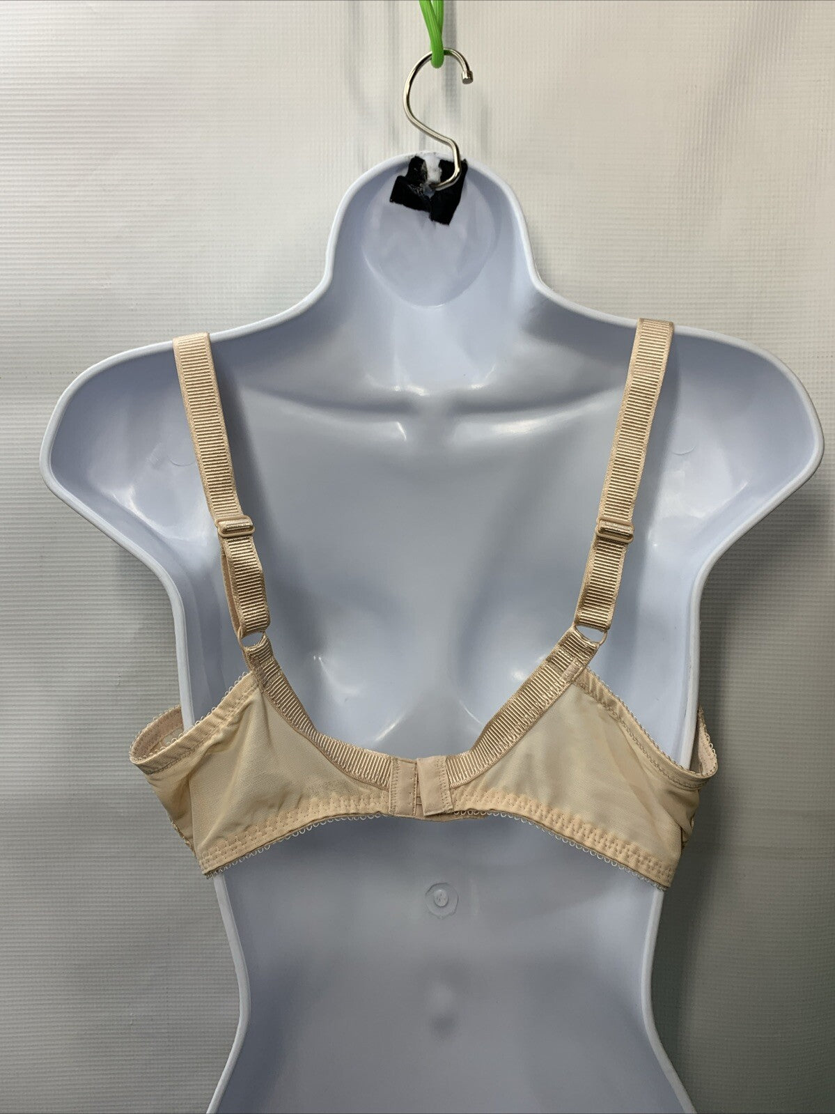 Womens La Femme Contour Underwire Bra 853117 36DD Seamless Stretch foam