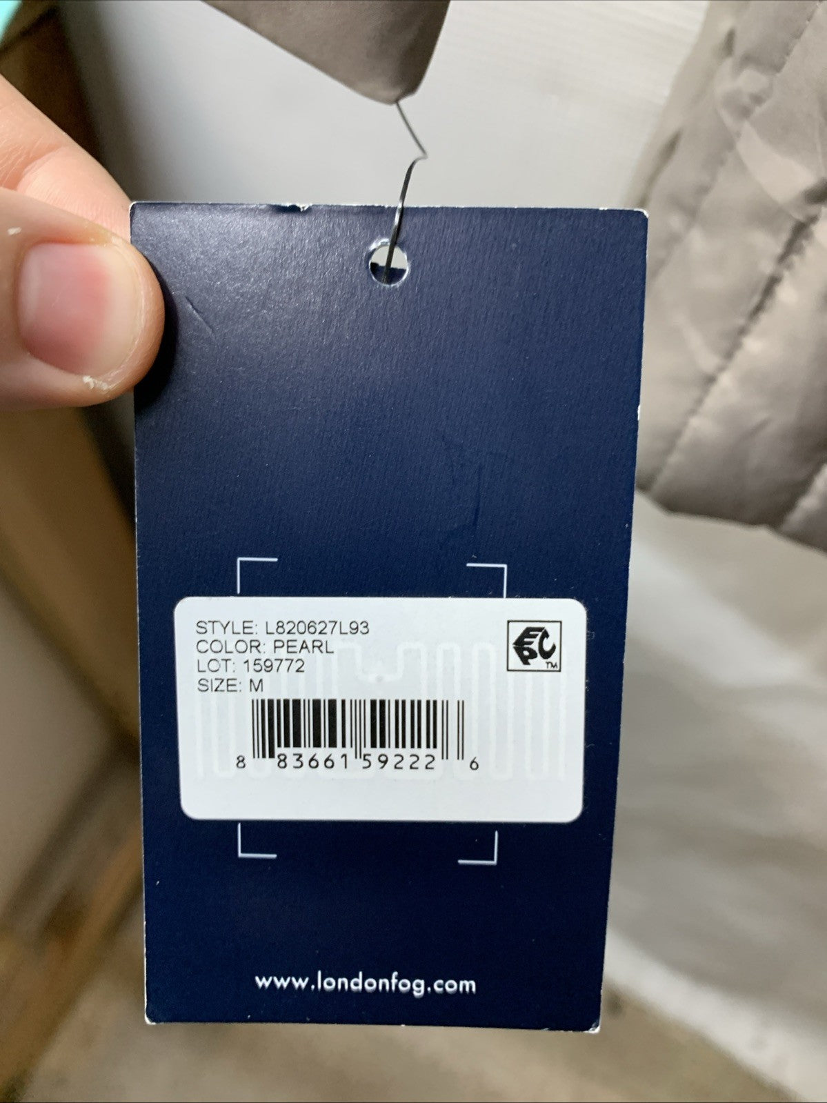 London Fog Women's Quilted Puffer Jacket Faux Fur Hood Trim Size M Long Sleeve