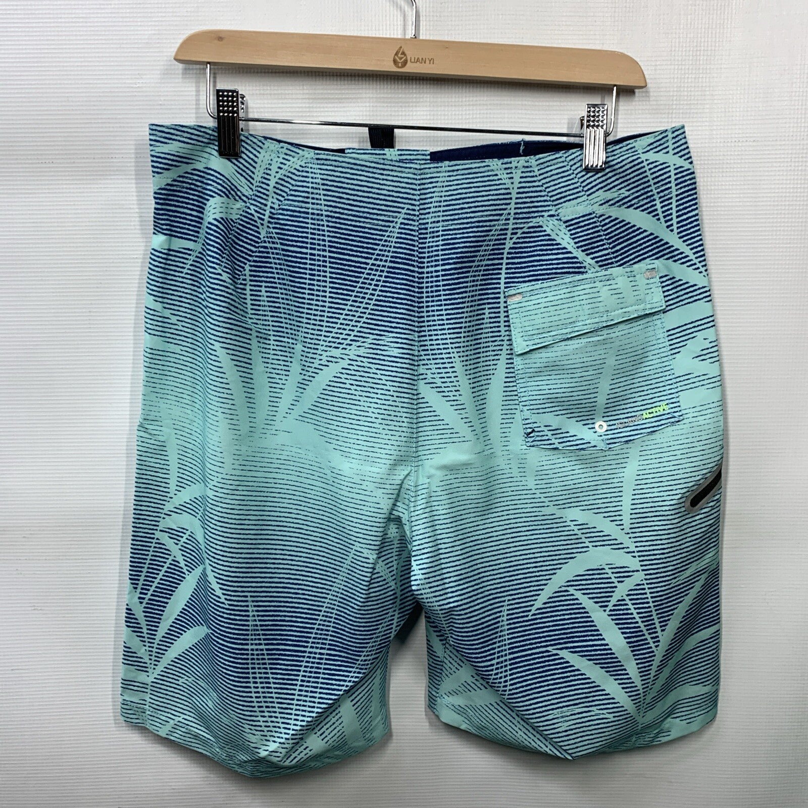TOMMY BAHAMA Monterey Coast 9