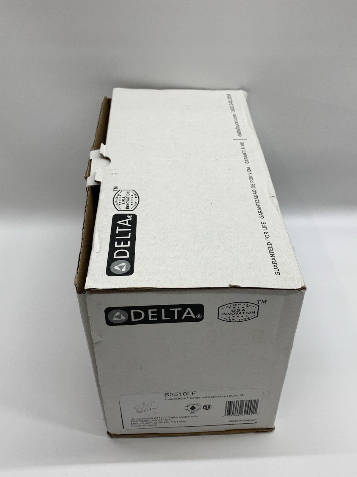 Delta B2510LF Centerset Bathroom Faucet Chrome 2-Handle Bathroom Sink Faucet