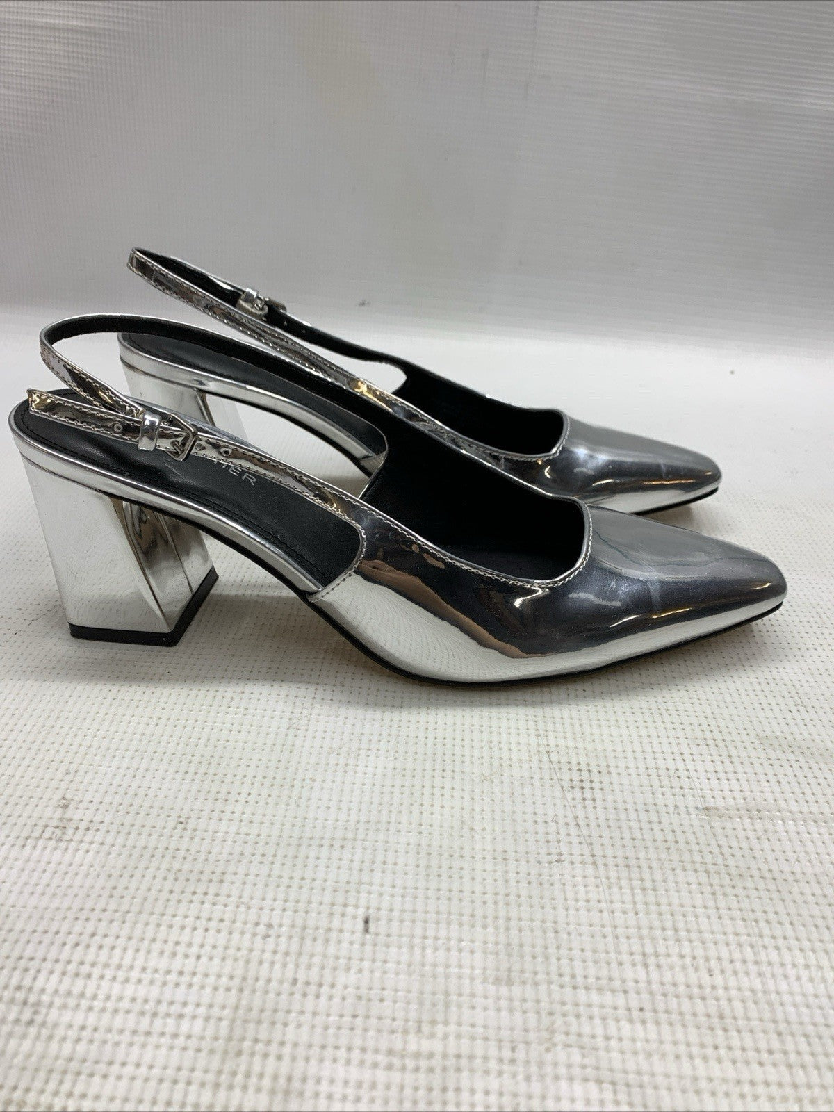 Marc Fisher Women's Pump Sliver 8M Pull On Heeled Sandal Pointed Toe