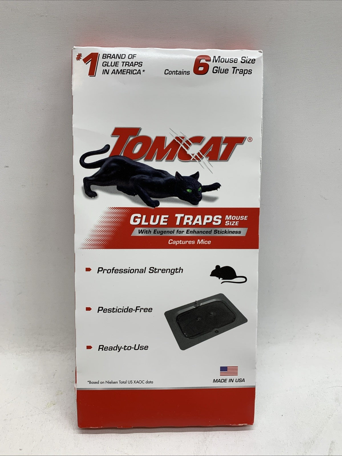 Tomcat Glue Traps Mouse Size + Eugenol for Enhanced Stickiness 6 Trap - 12 Packs