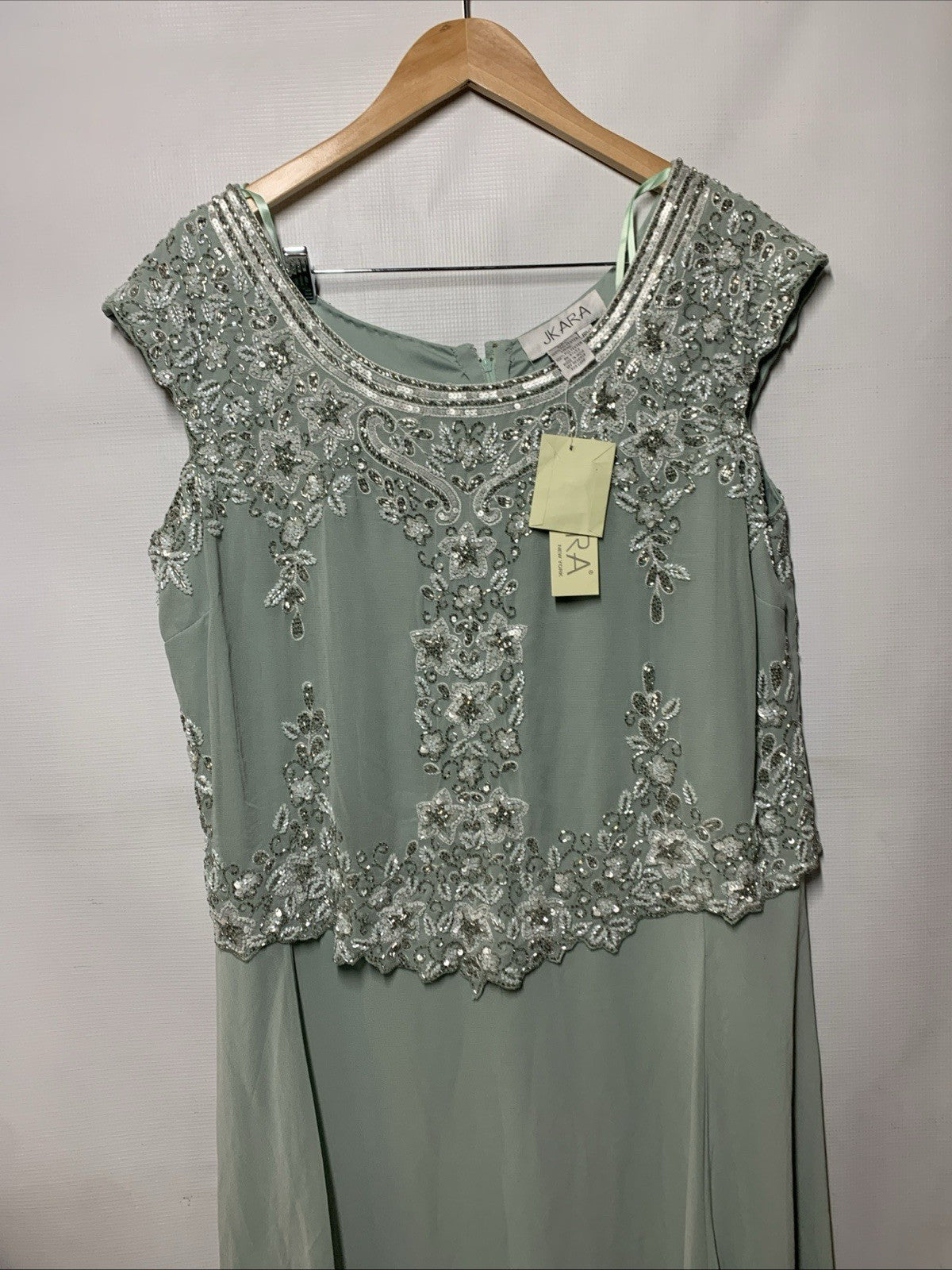 J Kara Womens Cap Sleeve Long Beaded Wedding Party Formal Evening Dress Size 18W