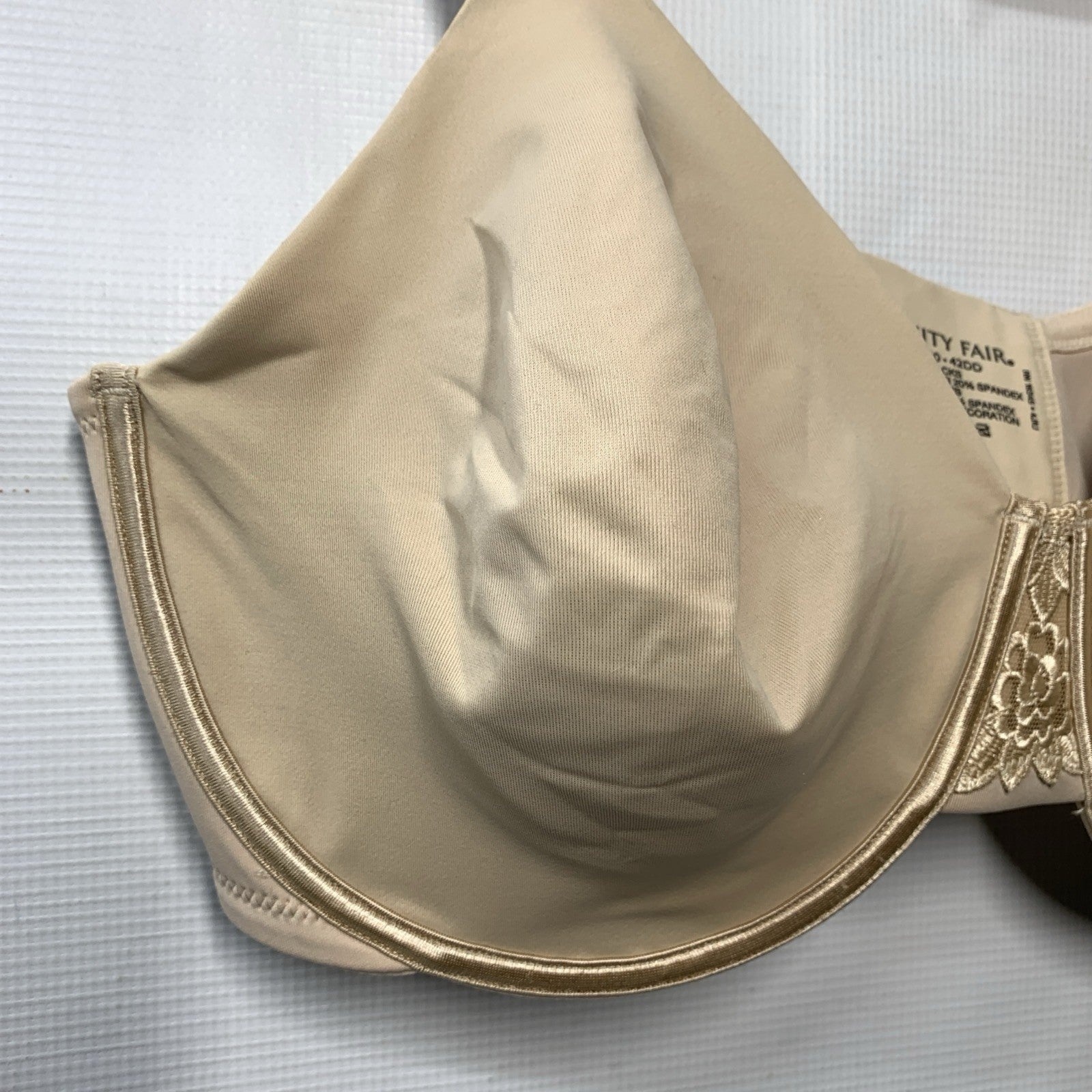 Vanity Fair Beauty Back Smoothing Full Figure Minimizer Bra 76080 42DD Beige