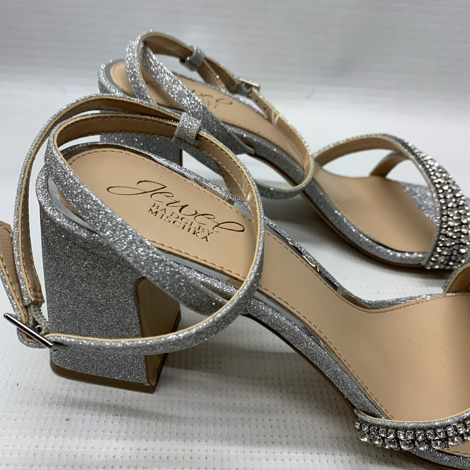 Jewel Women's Badgley Mischka Charlee Block Heel Sandal Sliver Size 9.5 Open Toe