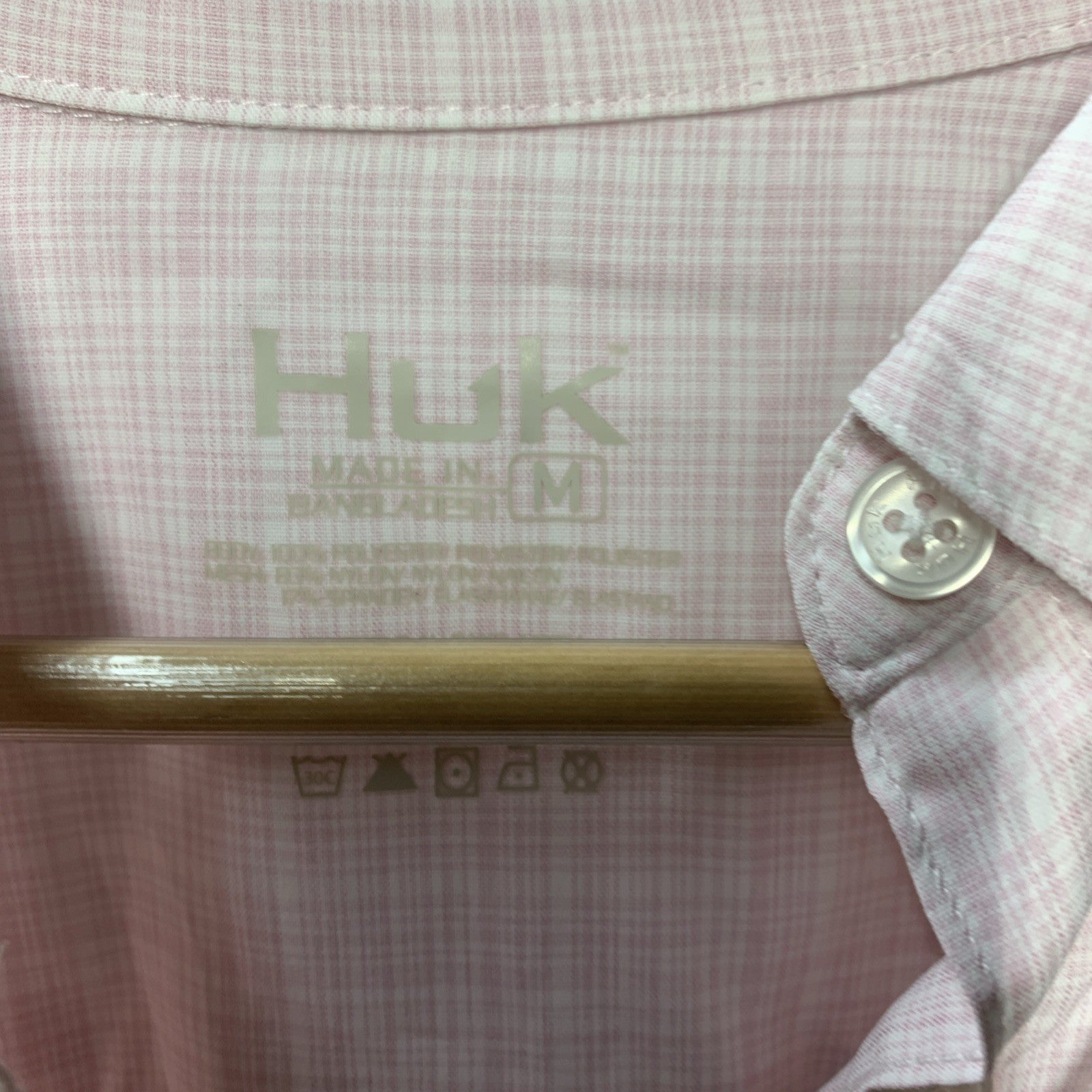 Huk Women's Standard Tide Point Long Sleeve Collared Fishing Shirt Pink Medium