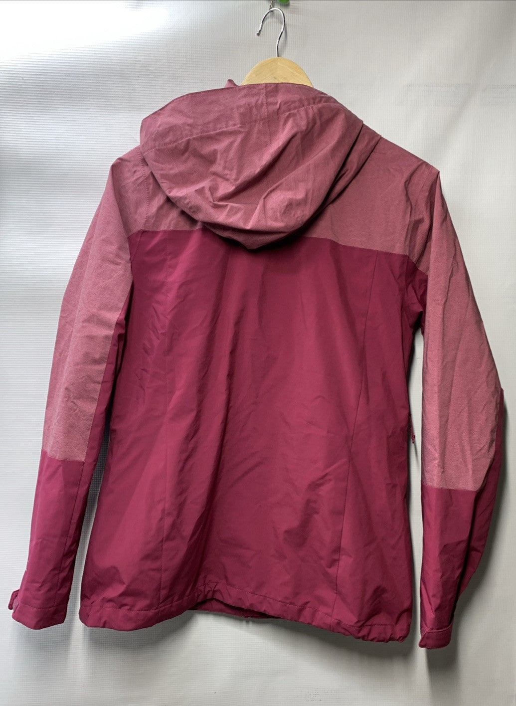 Columbia Women's W Valley Elite Stretch Waterproof Rain Hooded Size M, Magenta
