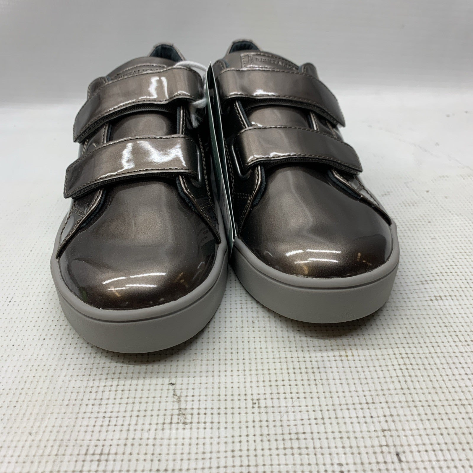 Revitalign Women's Malibu Bella Patent Pewter Sneakers Size 9B Hook & Loop Shoes